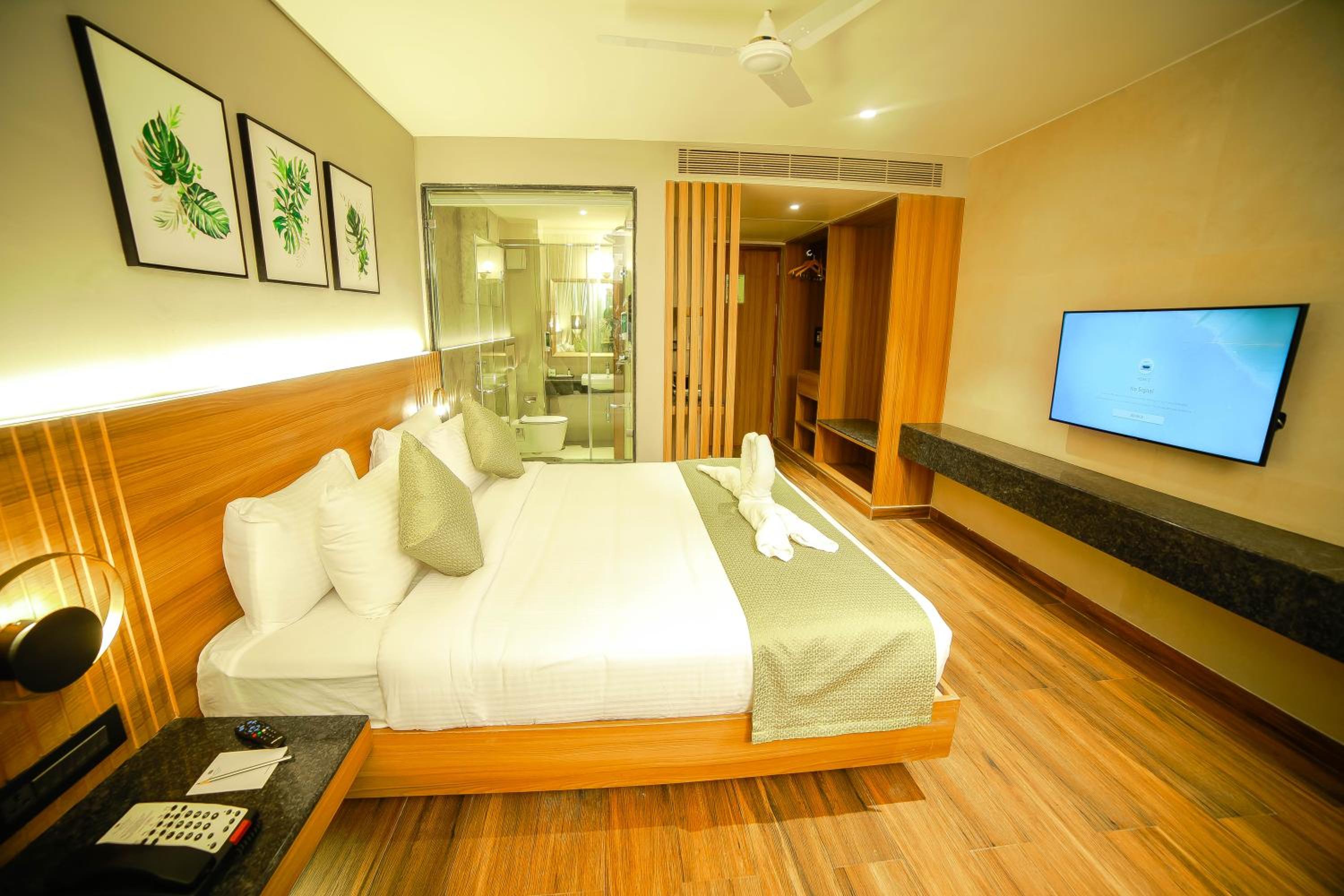 Superior King Room - Photo 4