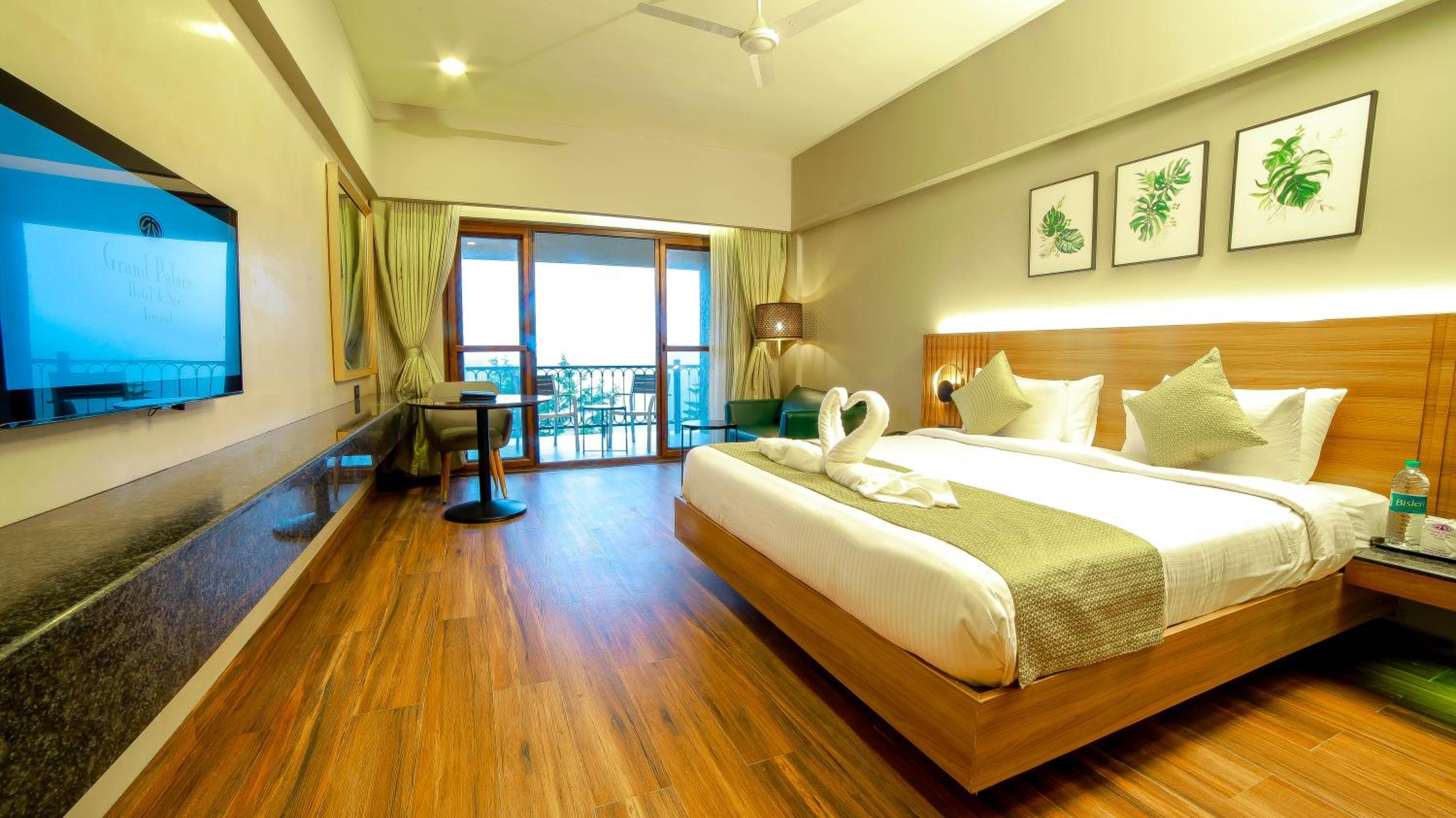 Superior King Room - Photo 6
