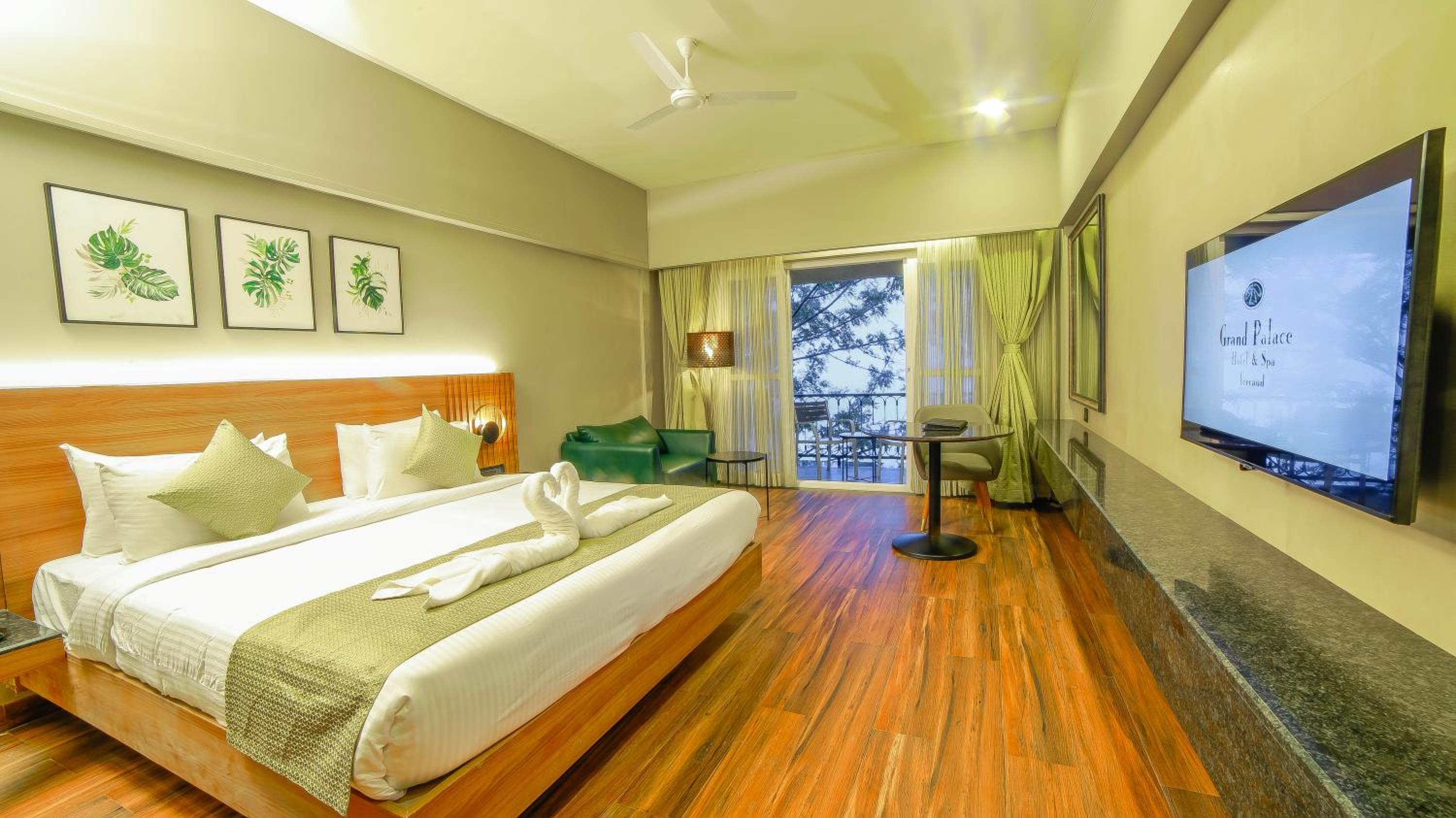 Superior King Room - Photo 7