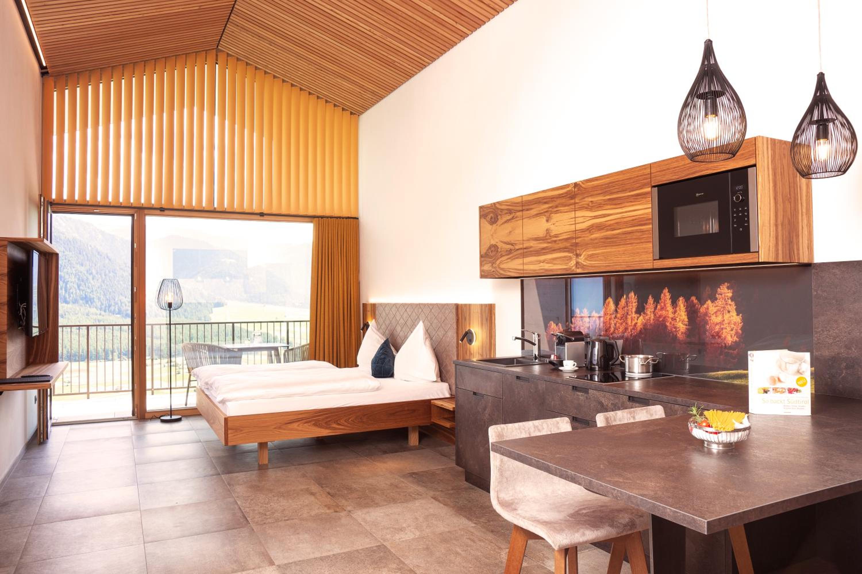 Apartment with Lake View photo 1