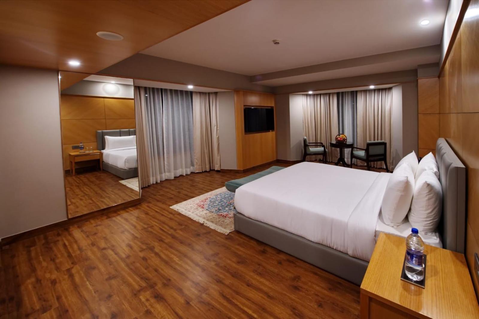 Deluxe Room - Photo 5