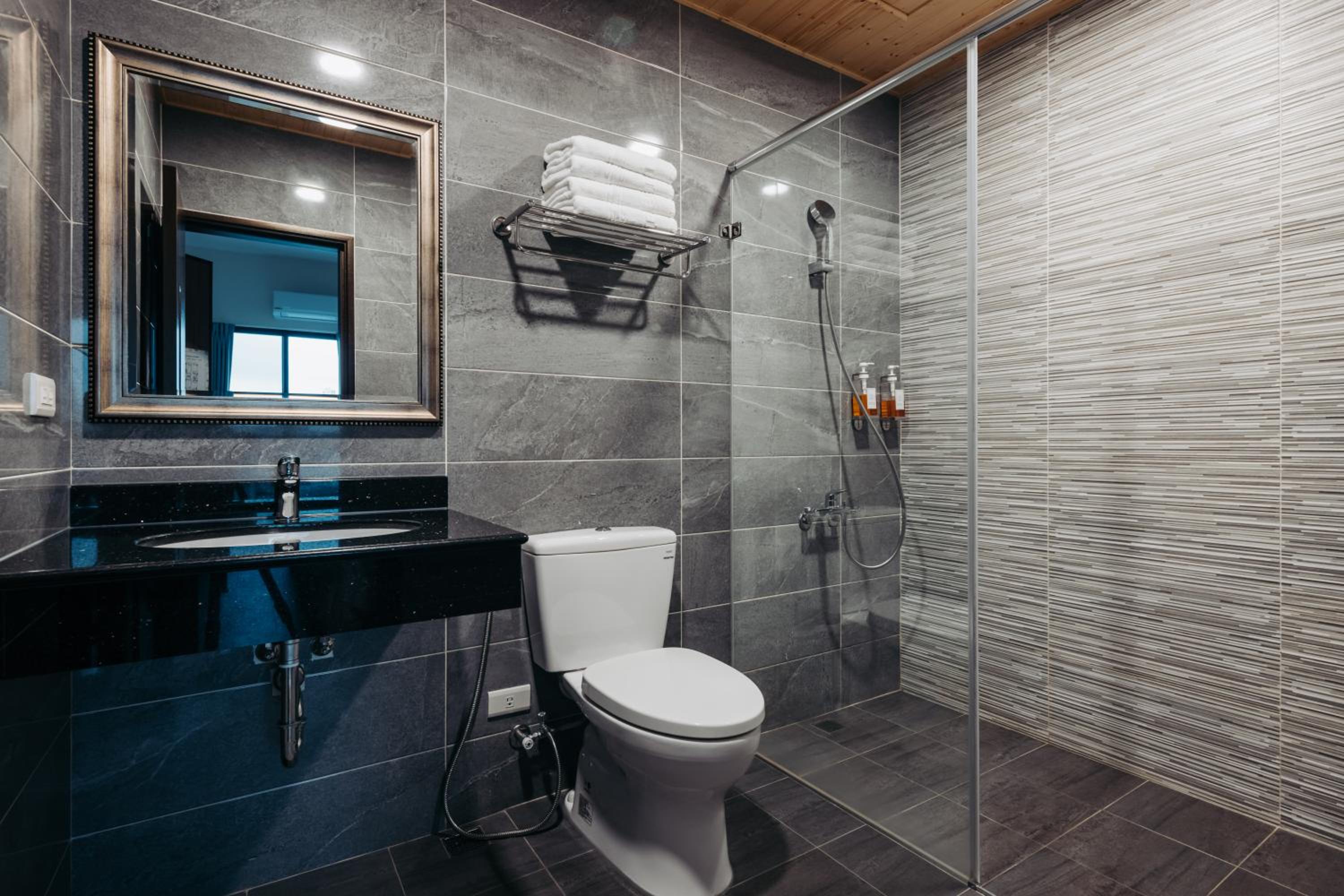 Standard Double or Twin Room with Balcony photo 2