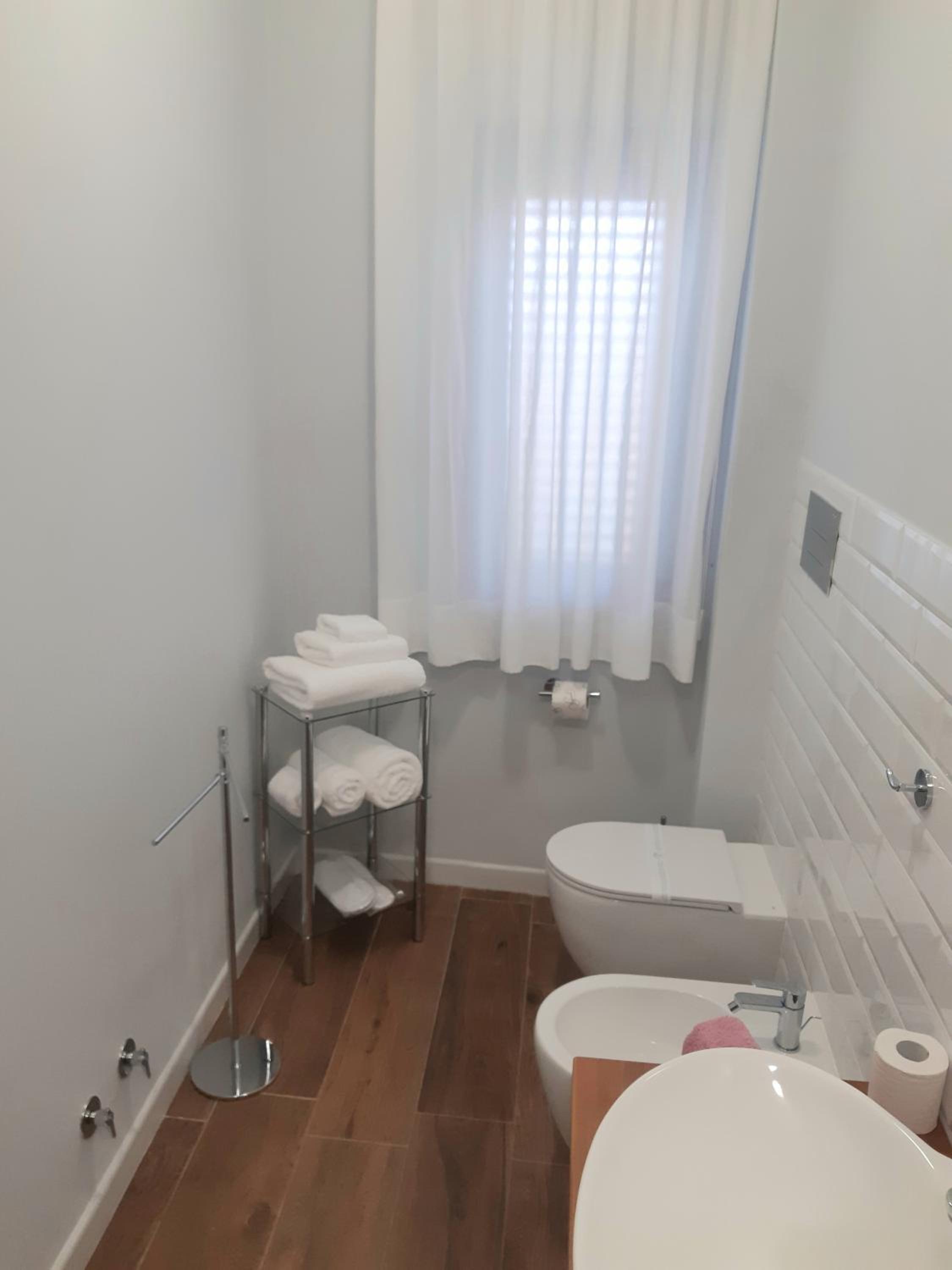 Double Room with Balcony (3 Adults) photo 2