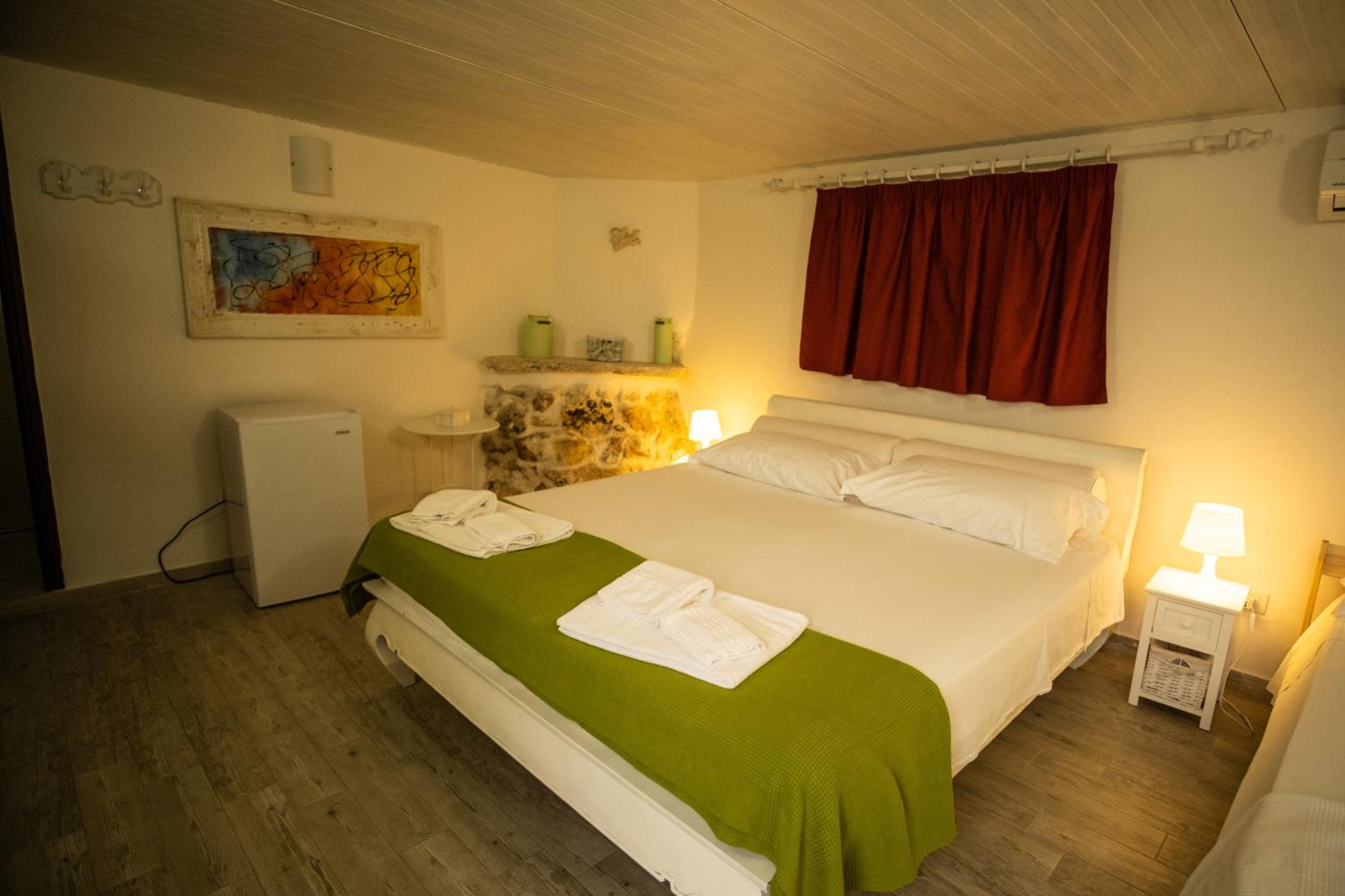 Triple Room with Private Bathroom photo 3