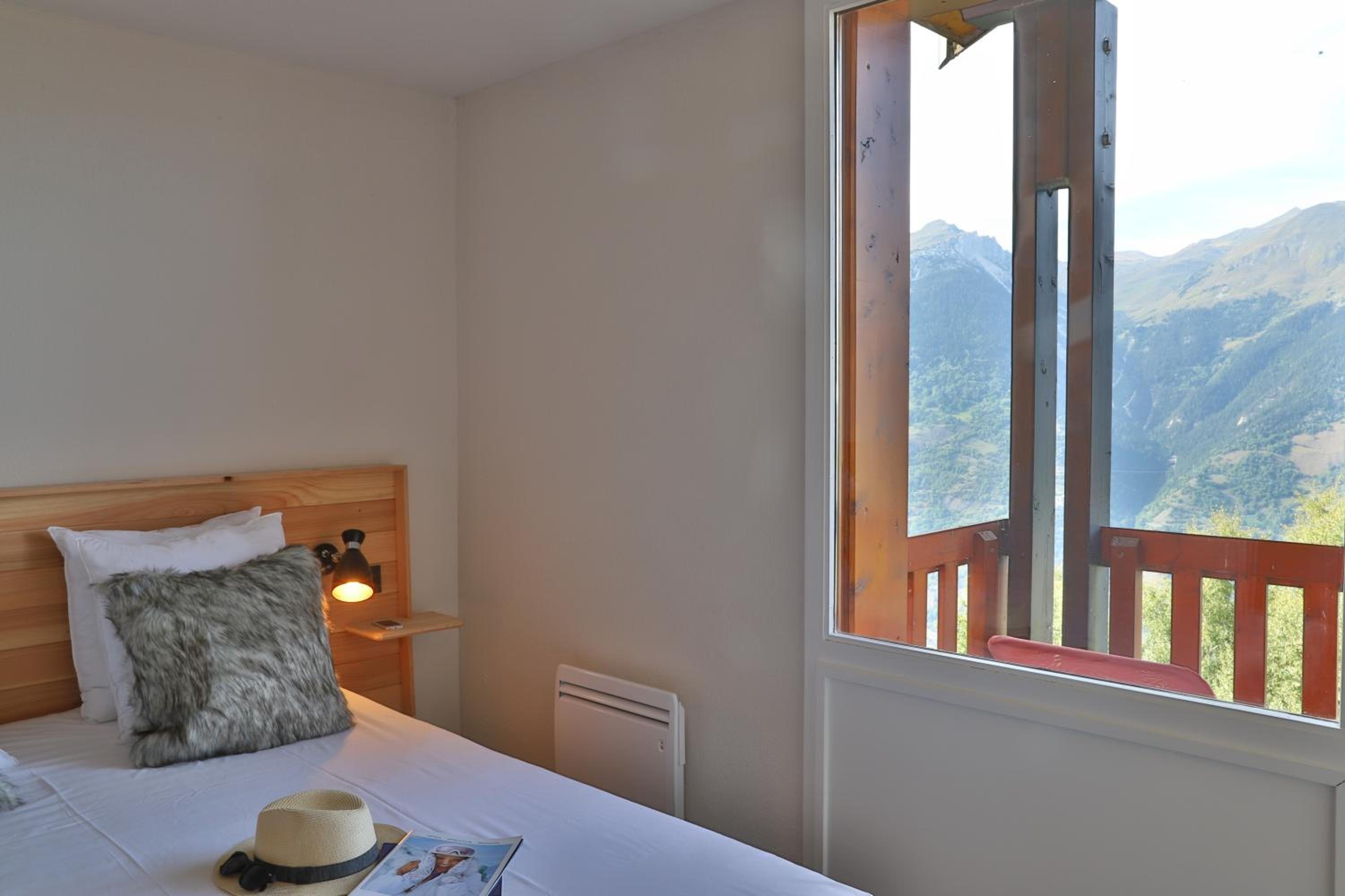 Twin Room with Balcony photo 3