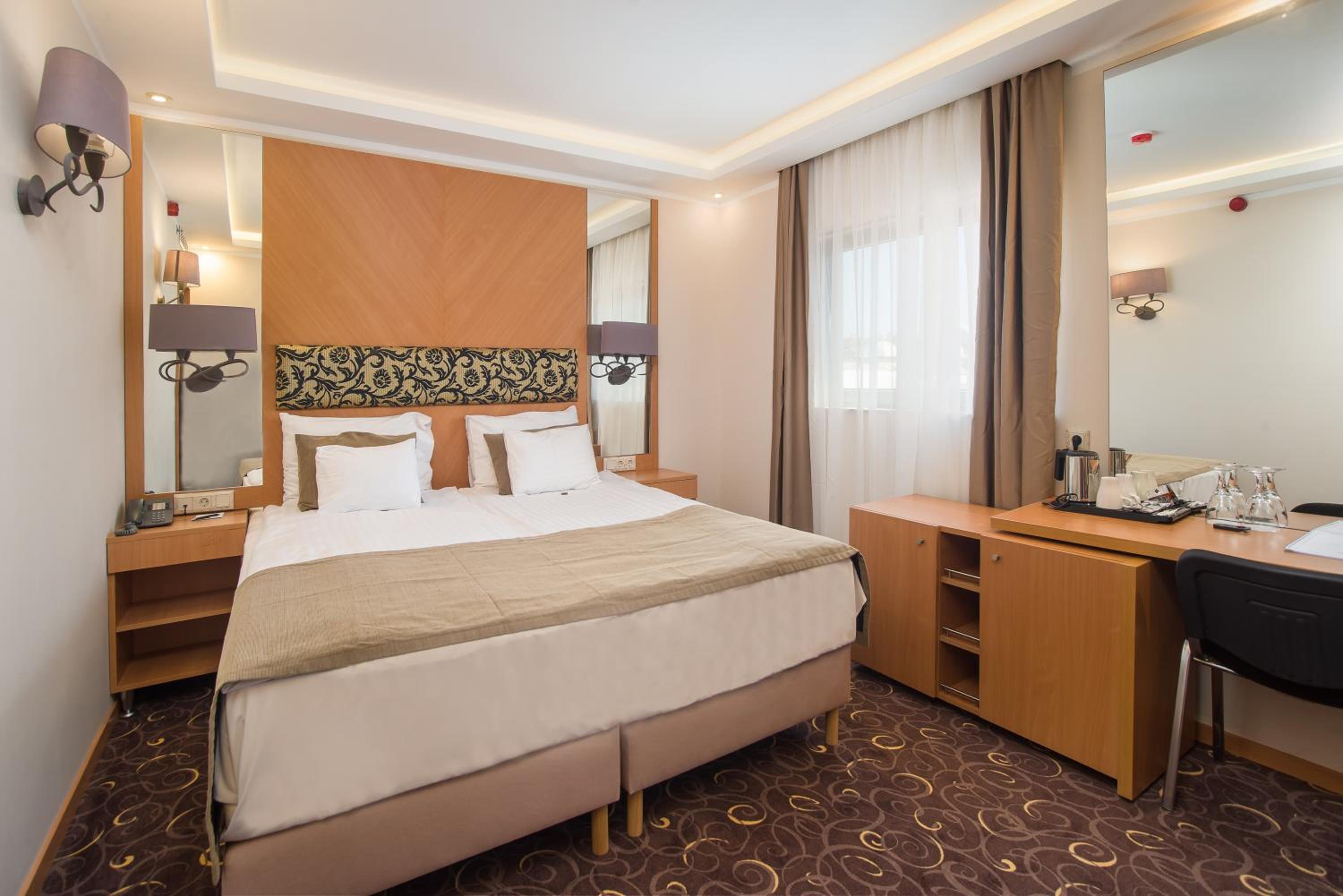 Deluxe Double Room - Photo 7