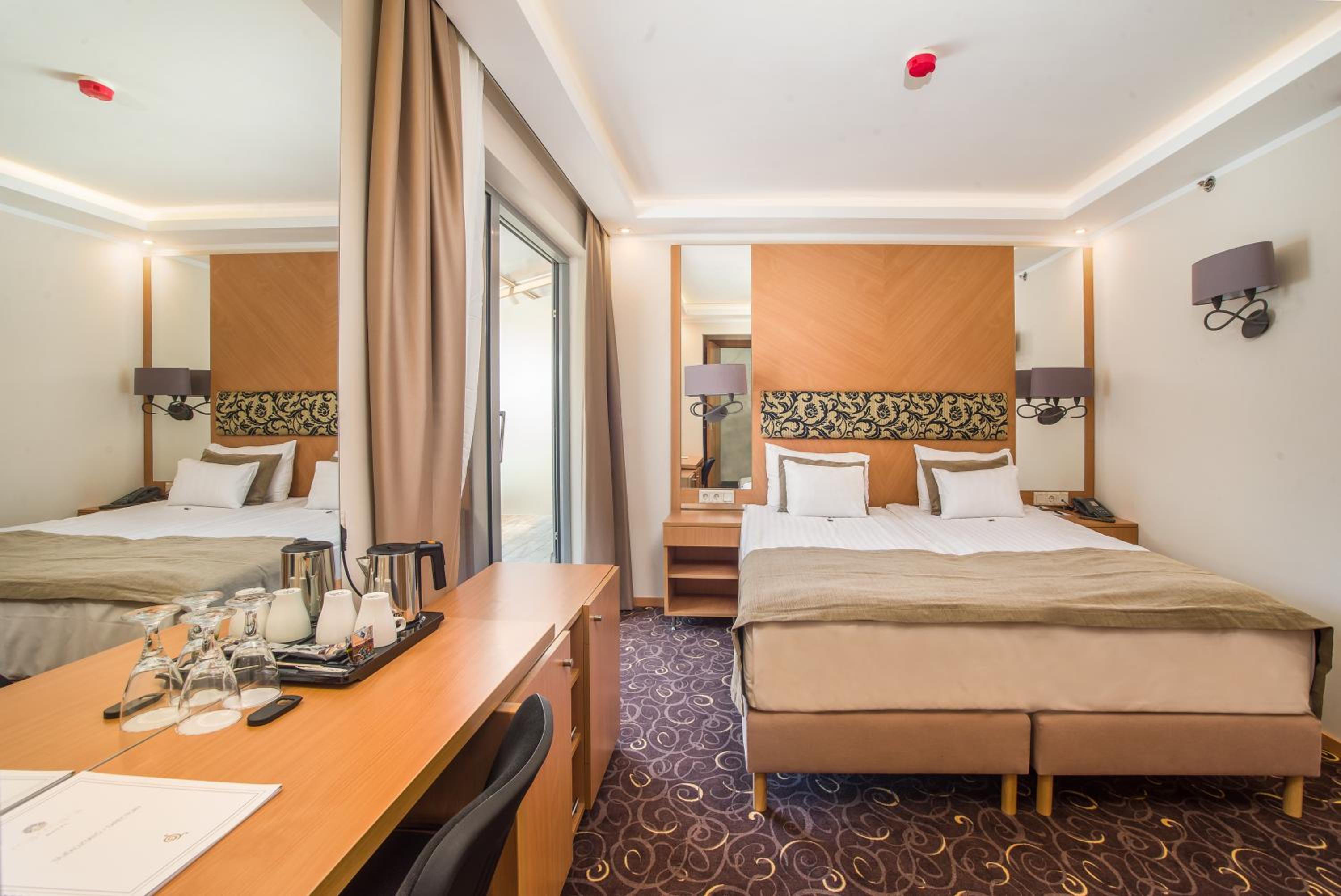 Deluxe Double Room - Photo 2
