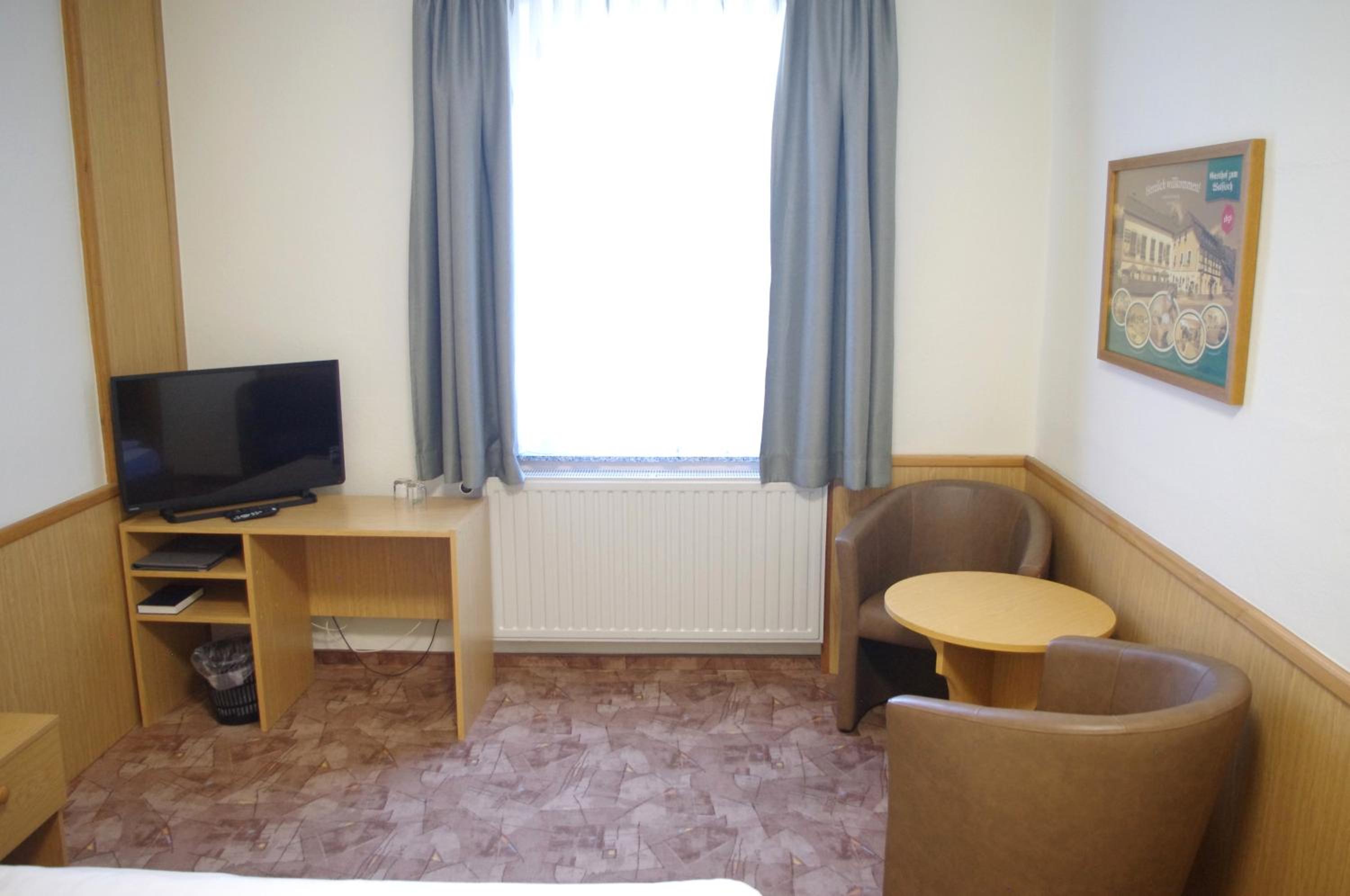 Standard Double Room - Photo 7