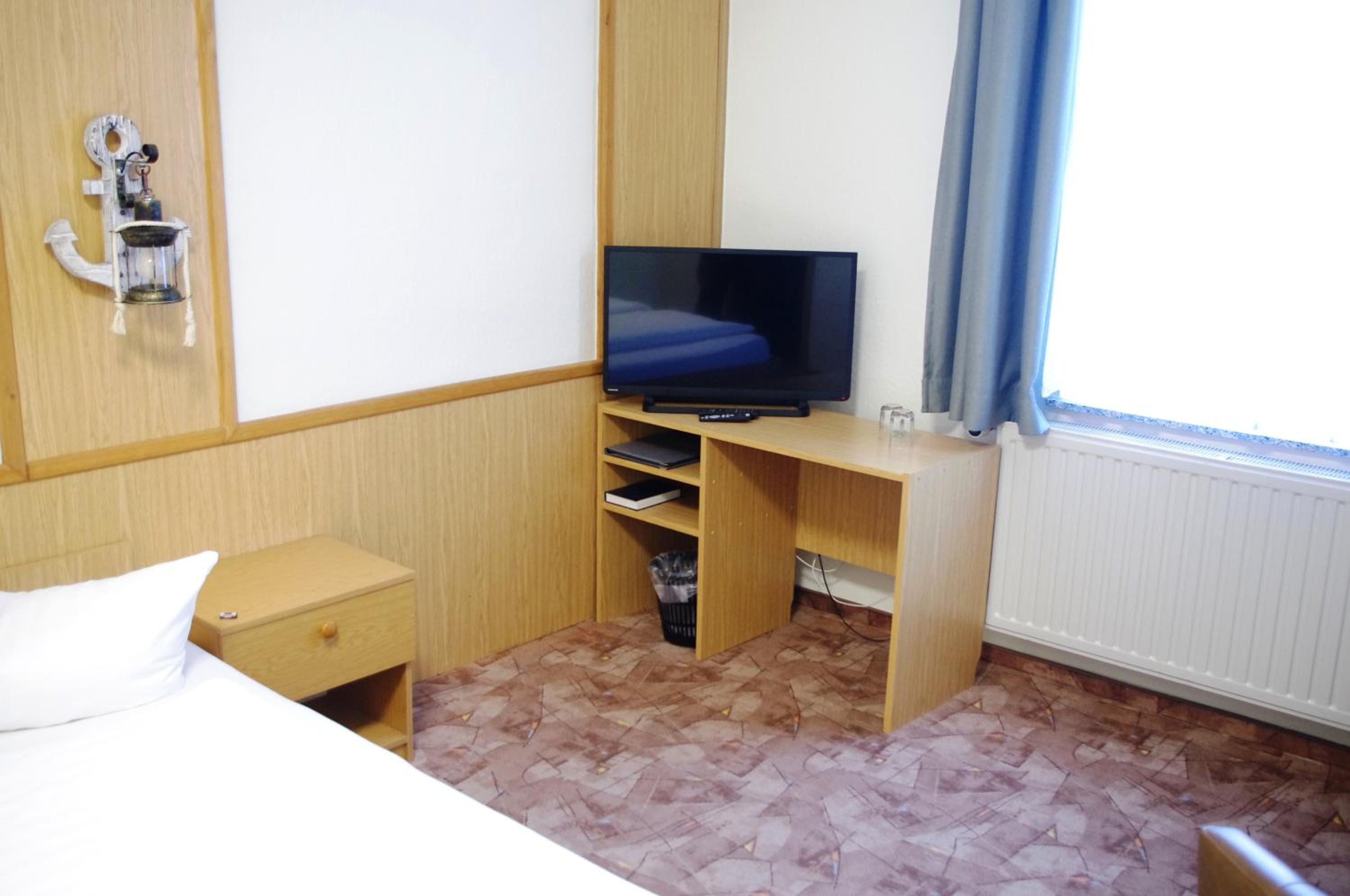 Standard Double Room - Photo 4