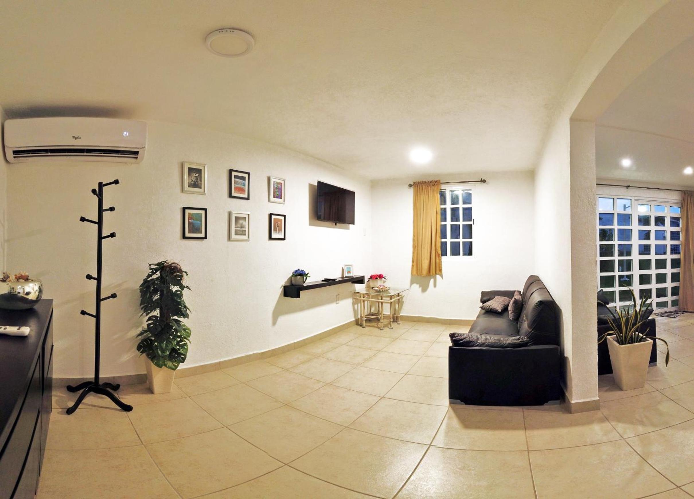 Villa photo 1