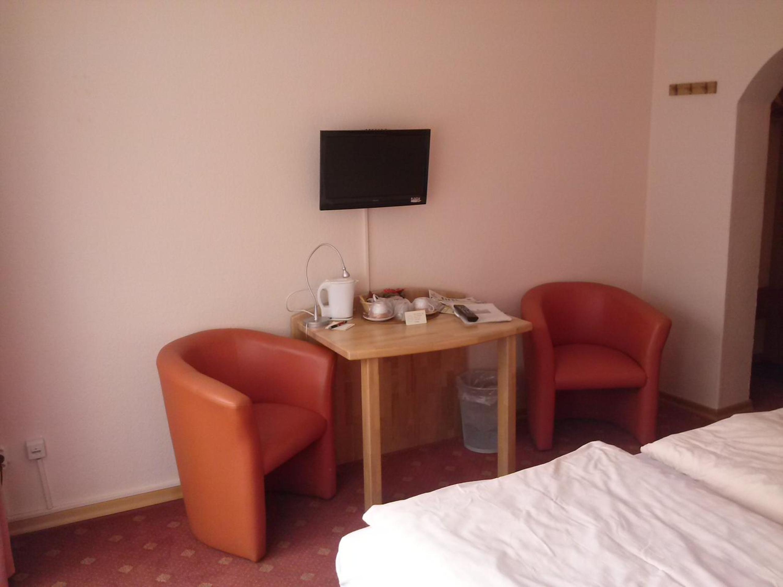 Double or Twin Room - Non-Smoking photo 3