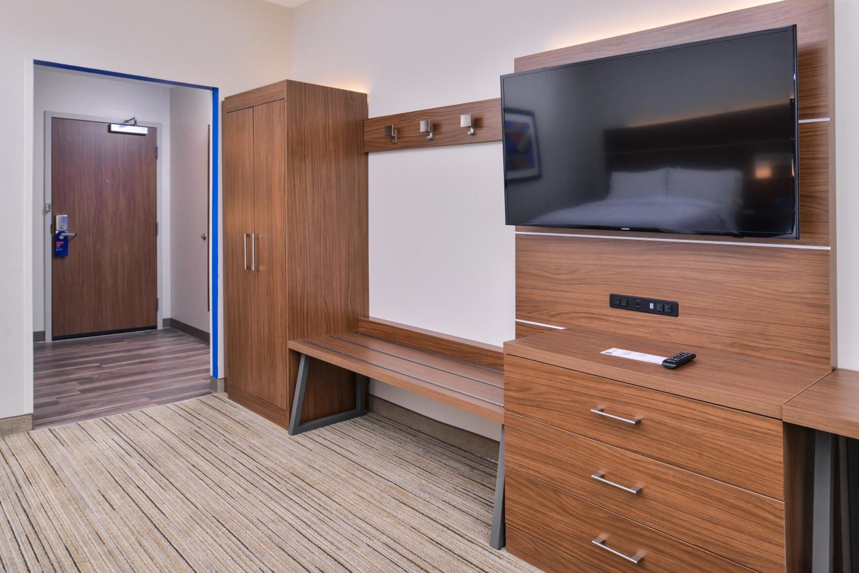 Suite with Two Queen Beds - Hearing Accessible photo 1