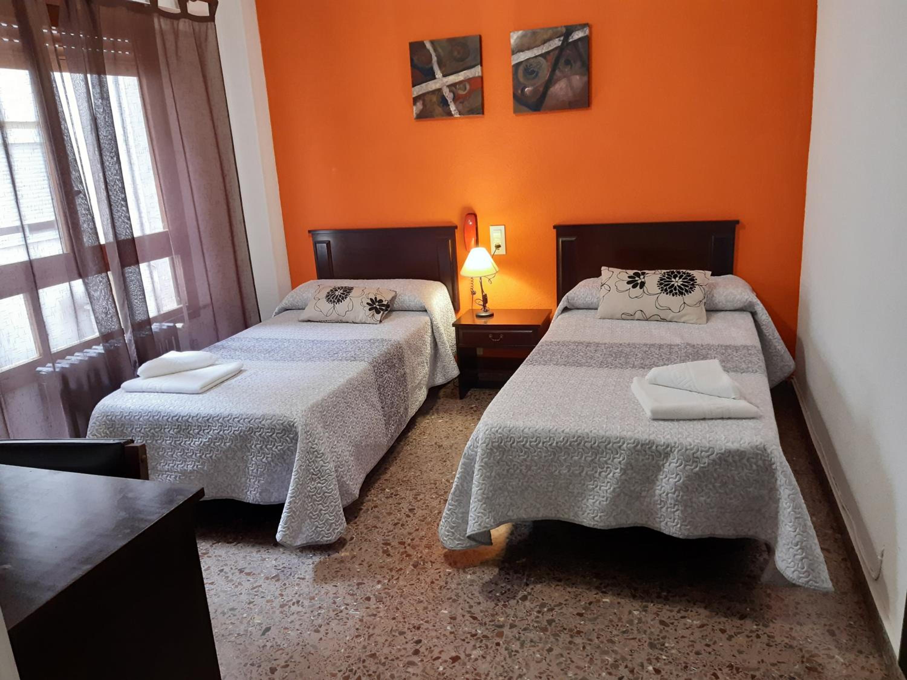 Single Room photo 3