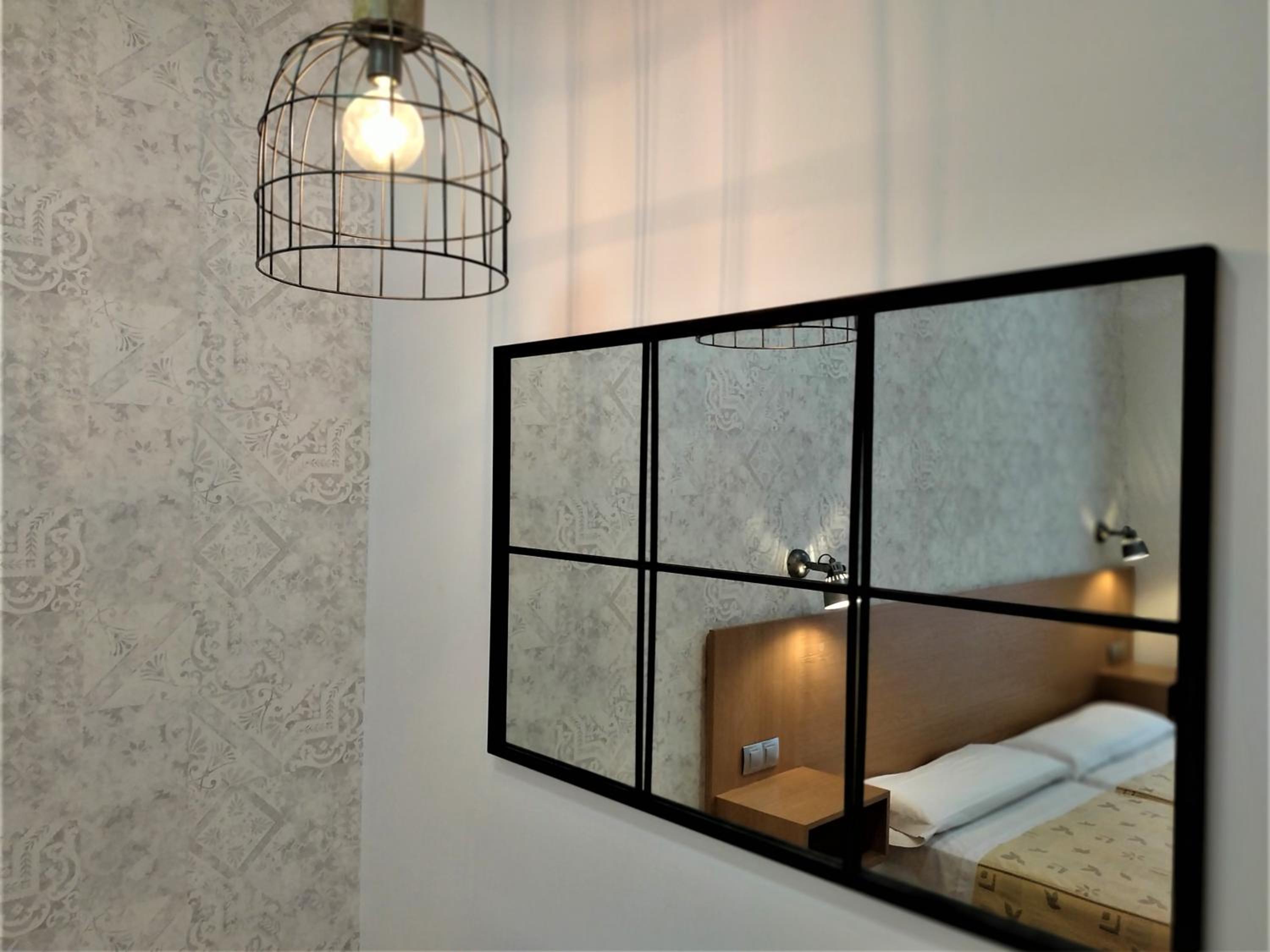 Double or Twin Room with Private Bathroom - Photo 20