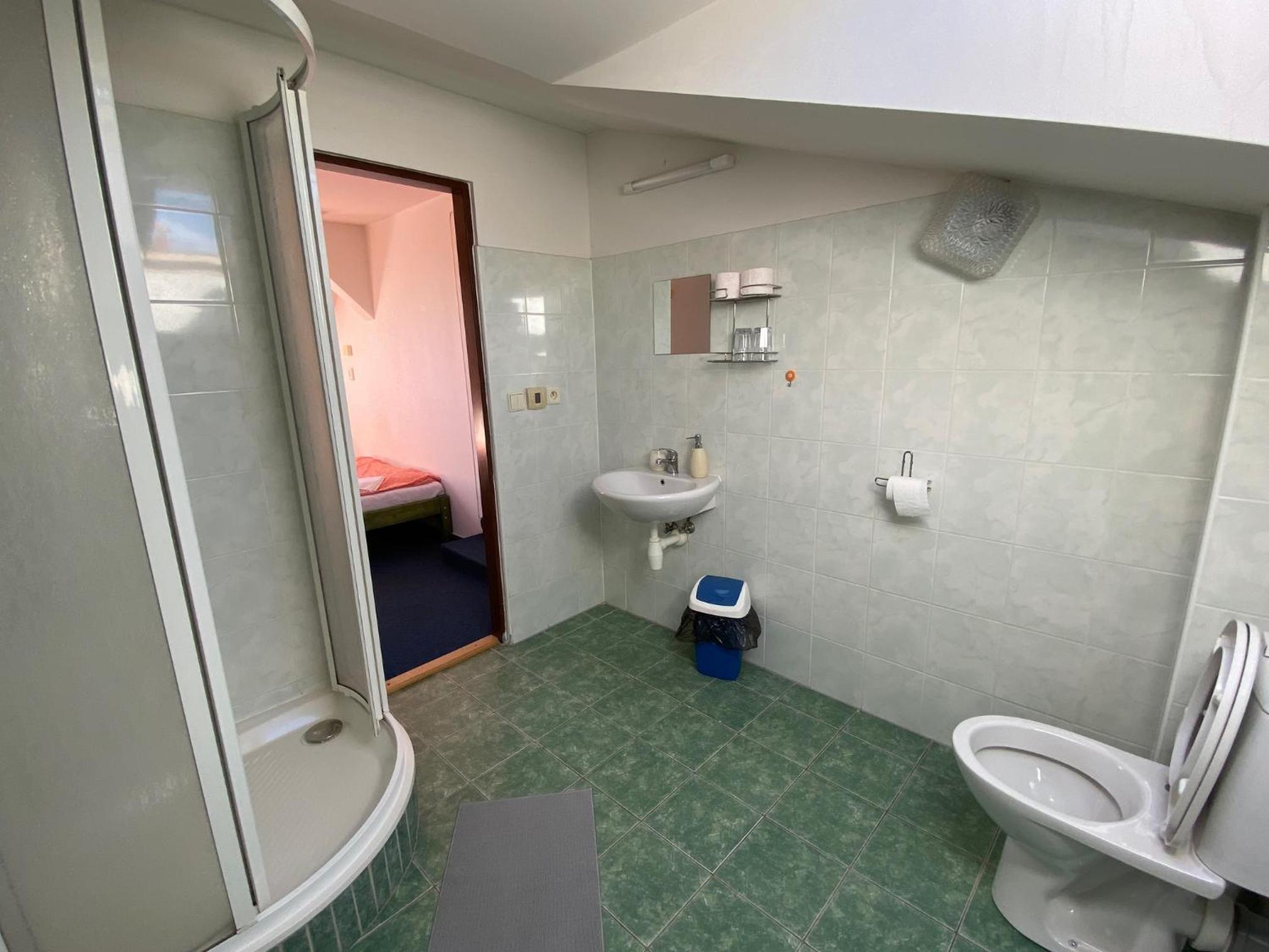 Twin Room - Photo 3