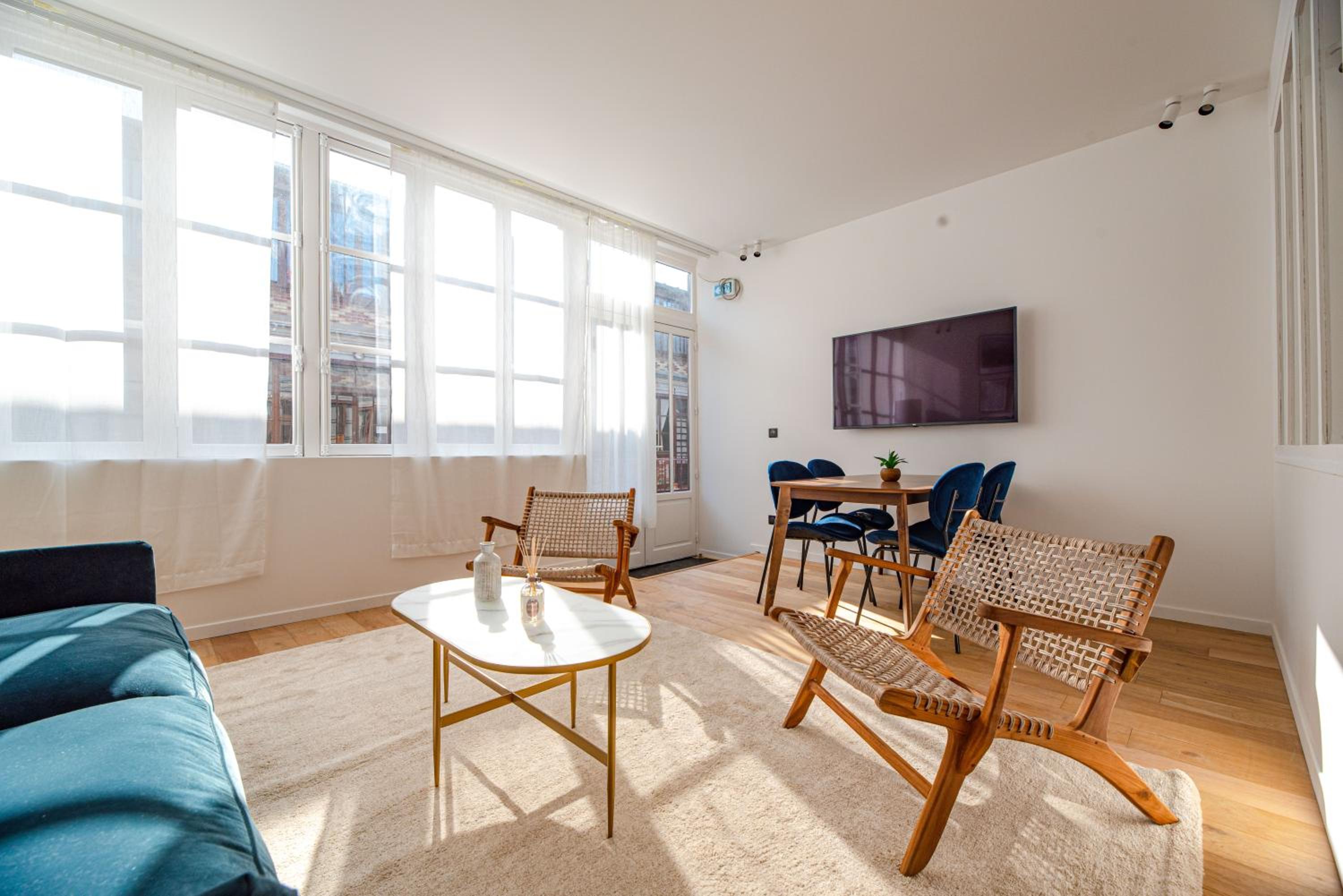 Deluxe Apartment photo 1