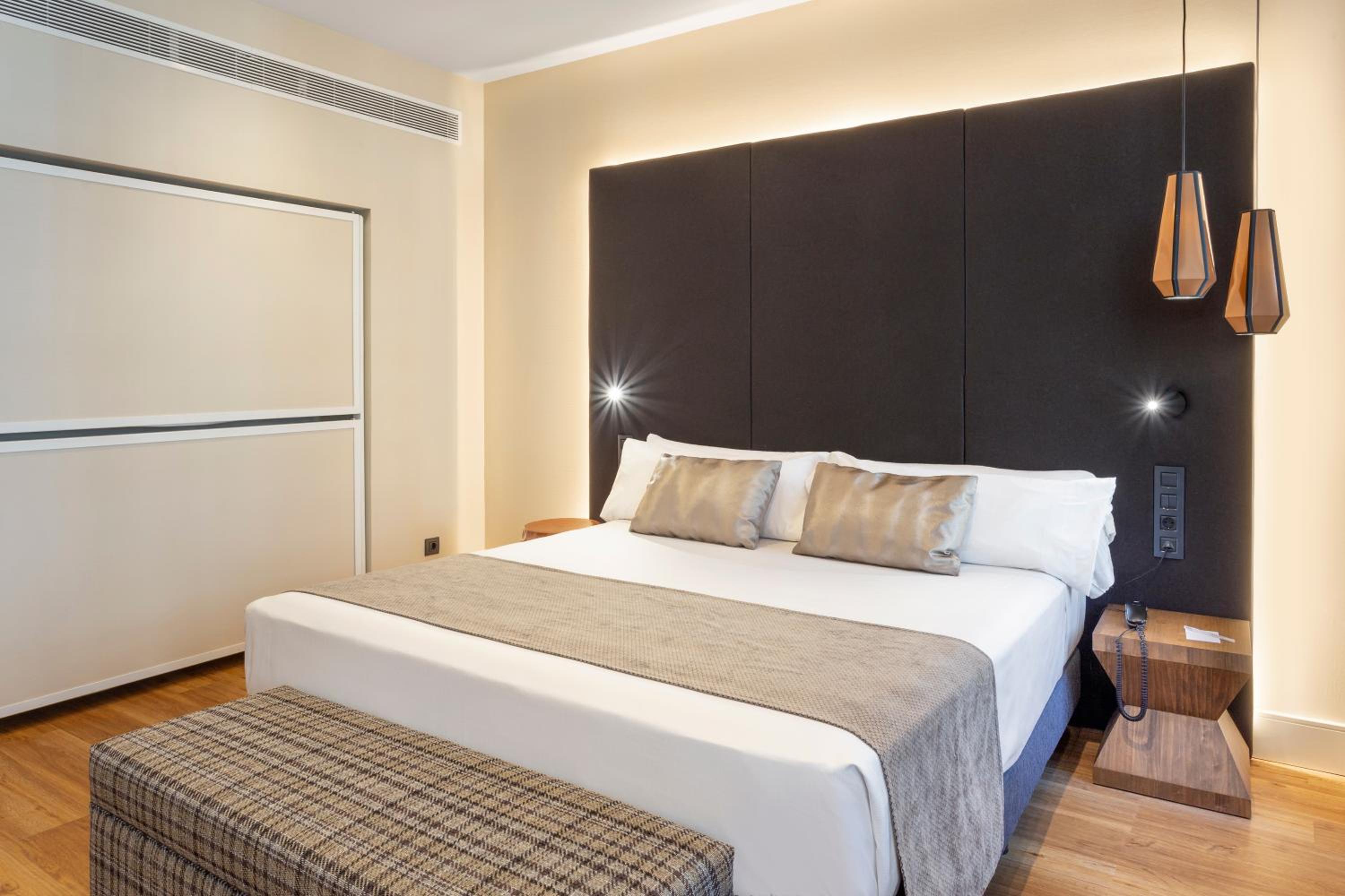 Superior Double or Twin Room - Photo 2