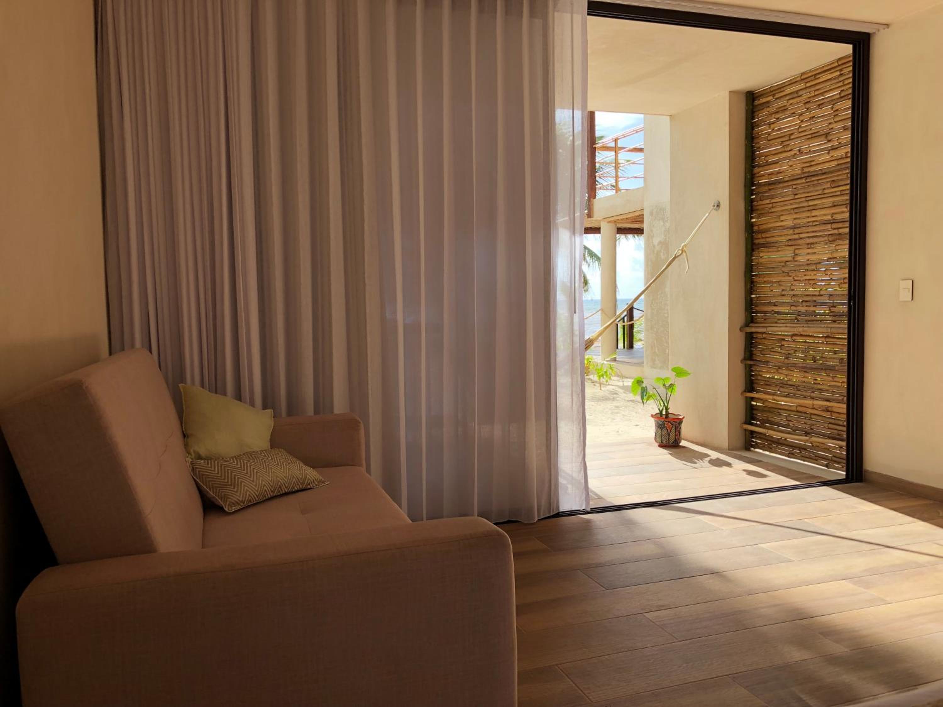 Double Room with Balcony and Sea View - Photo 5