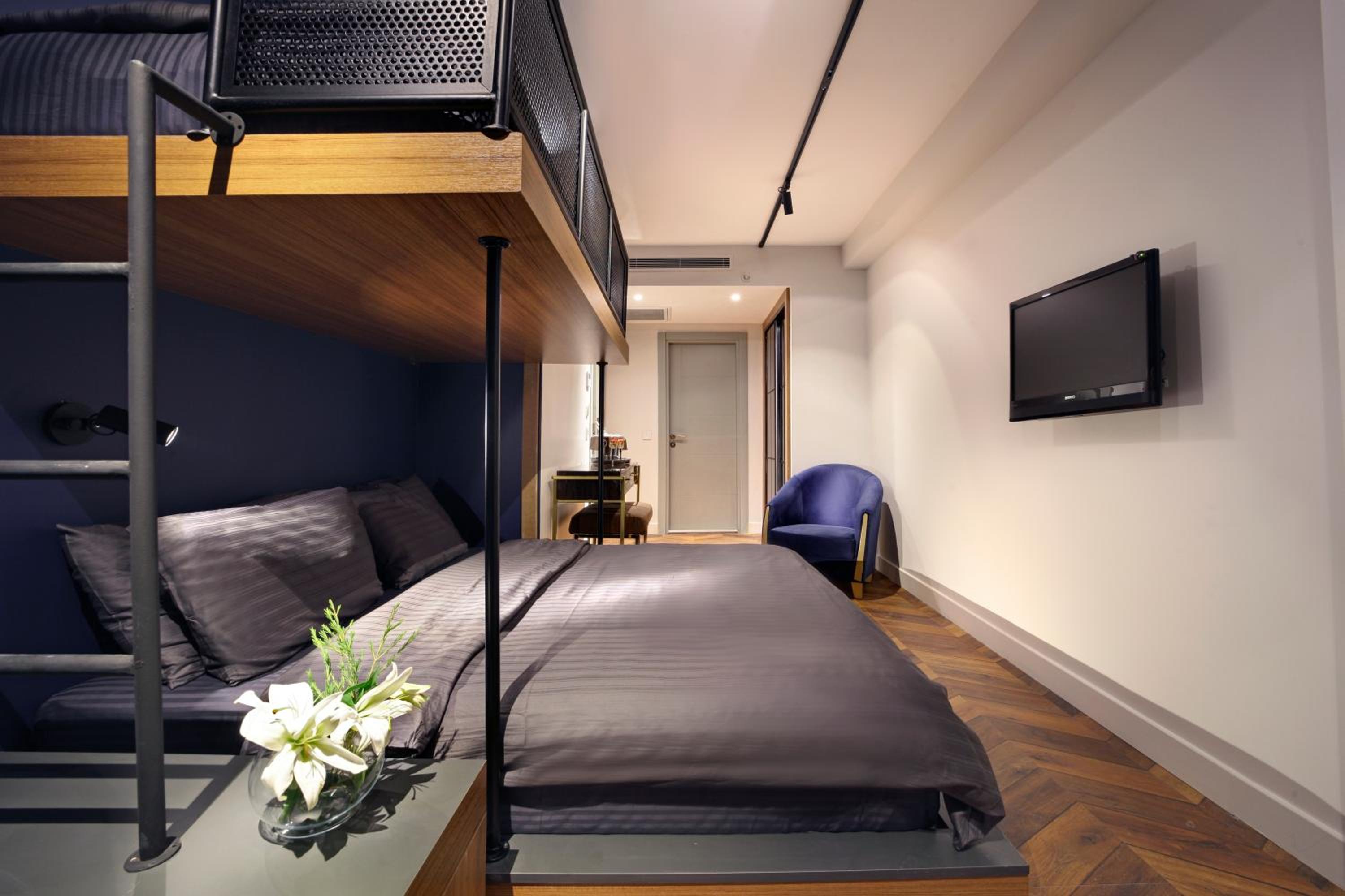 Triple Room with Bunk photo 3