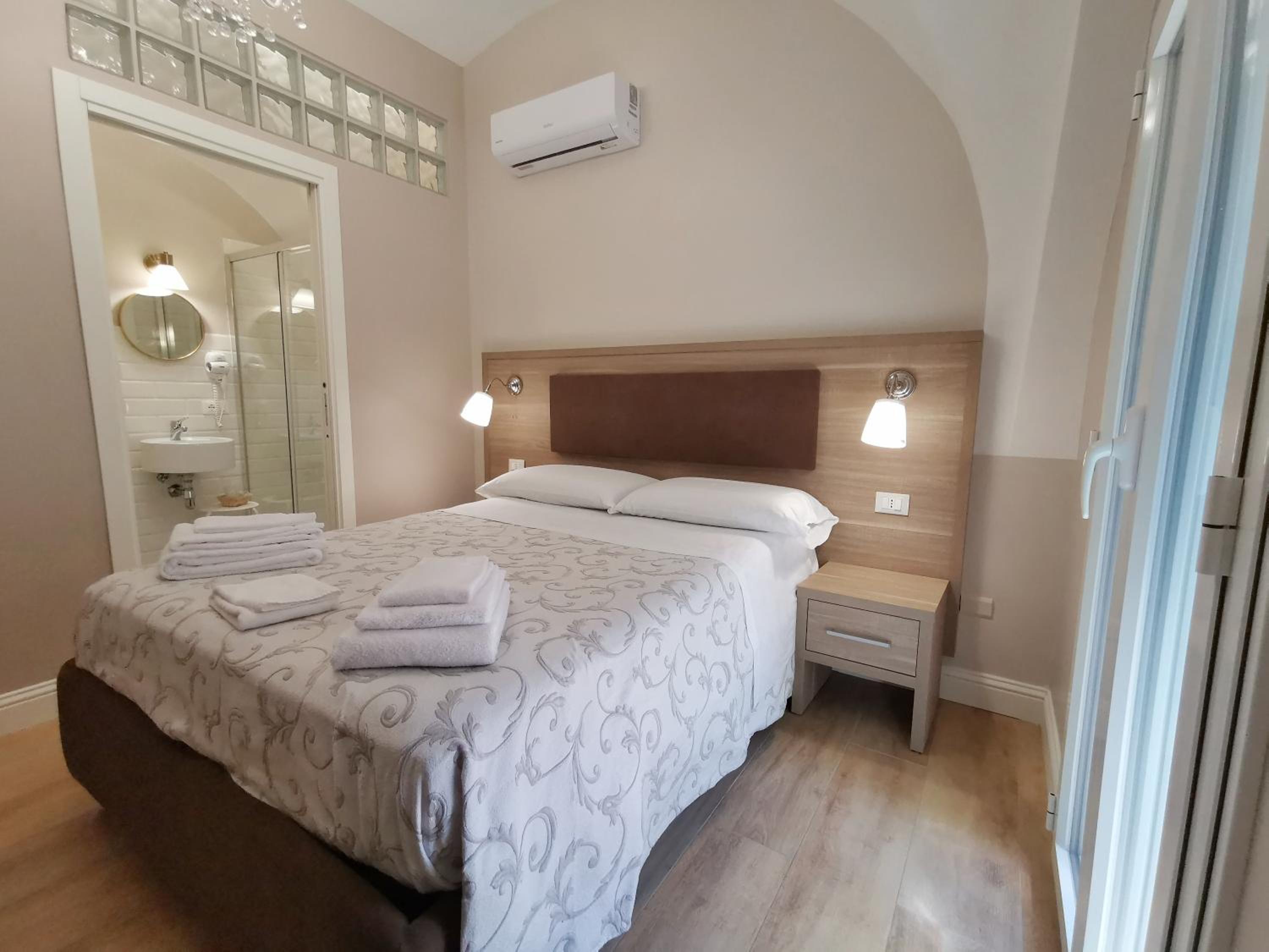 Single Room photo 2