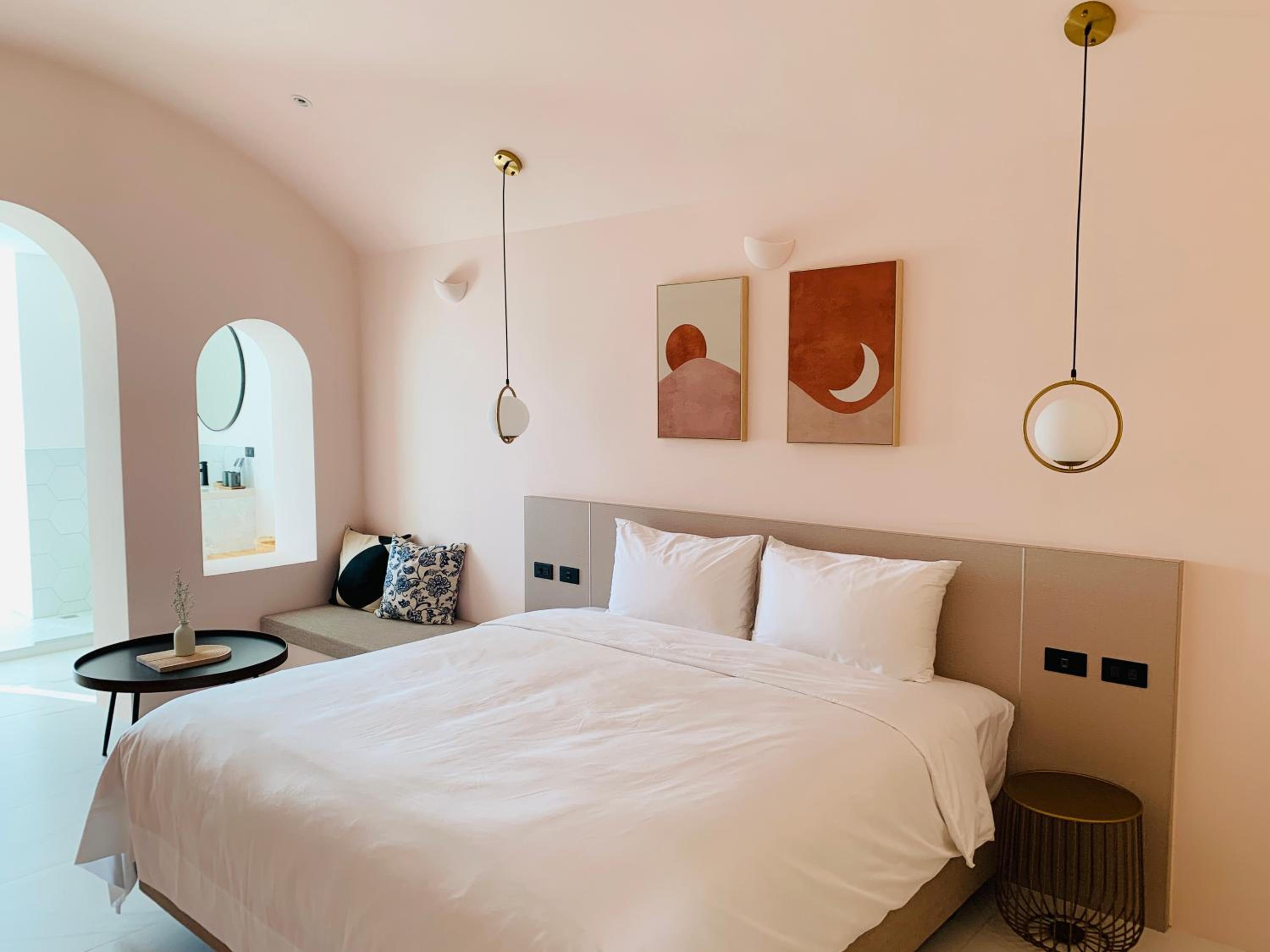 Queen Room with Balcony