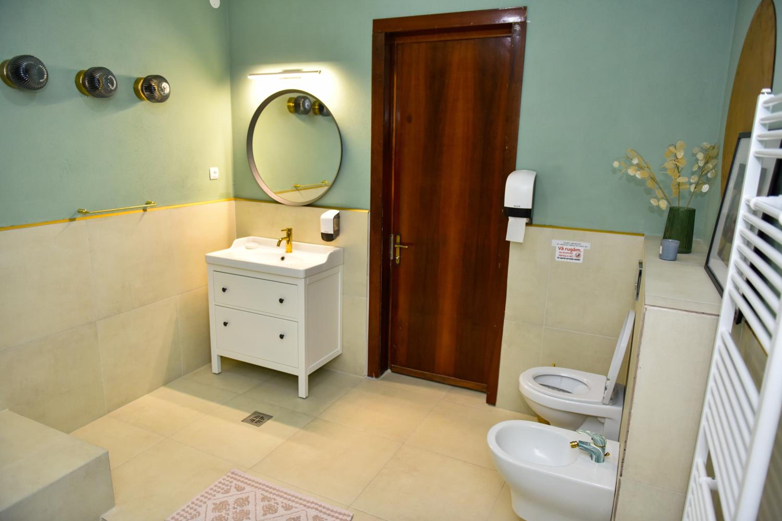 Two-Bedroom Apartment - Photo 37
