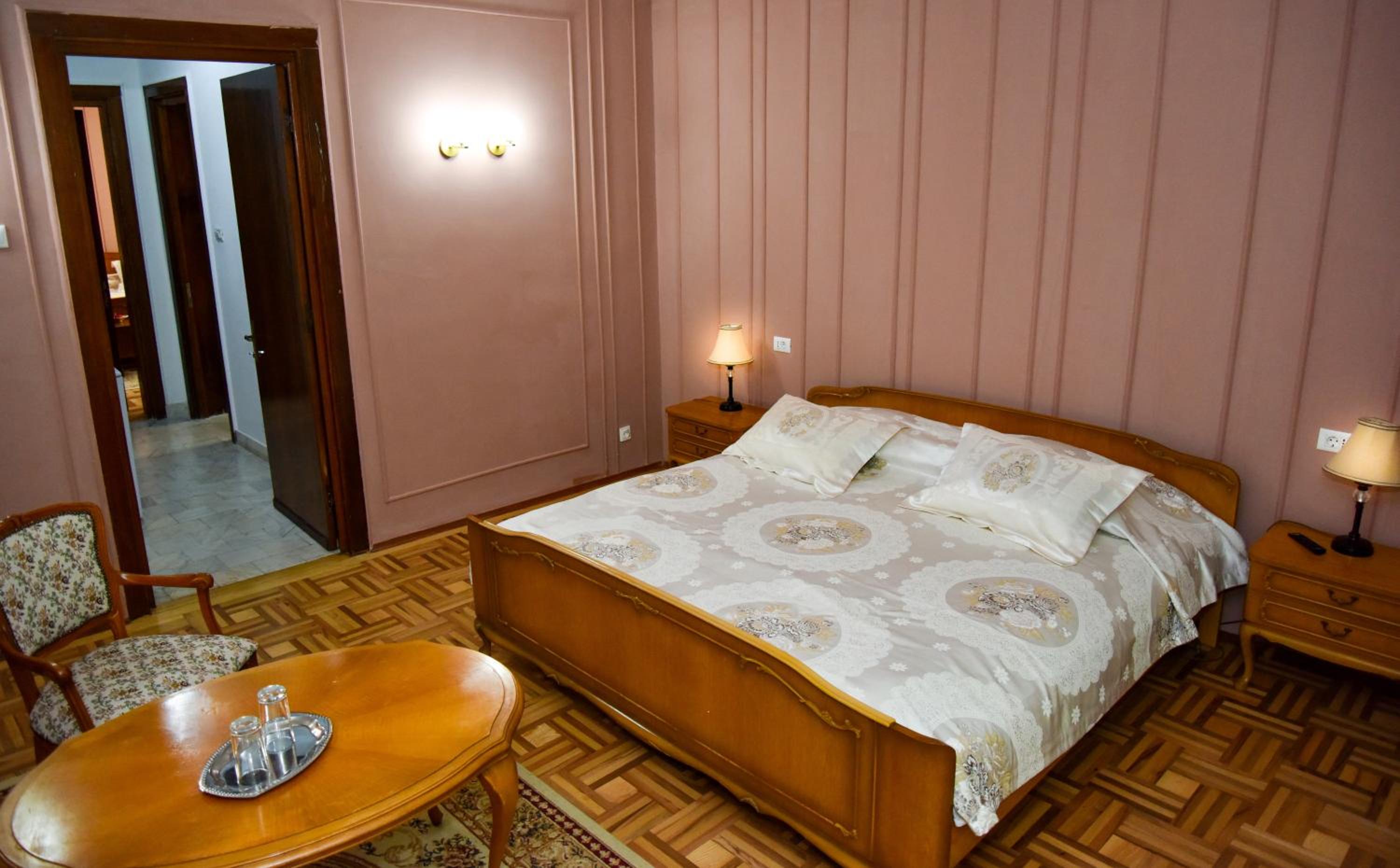 Two-Bedroom Apartment - Photo 9
