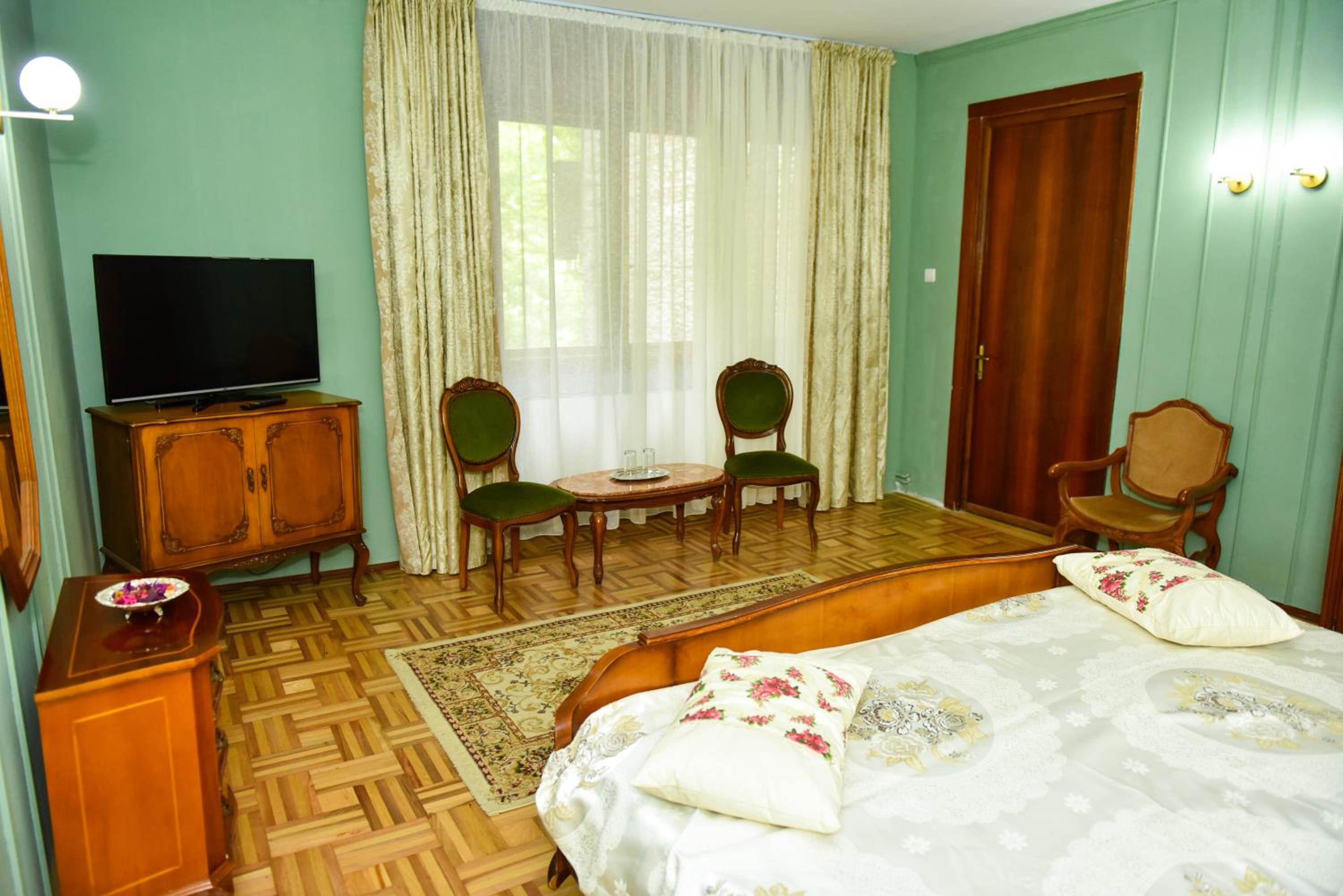 Two-Bedroom Apartment - Photo 16