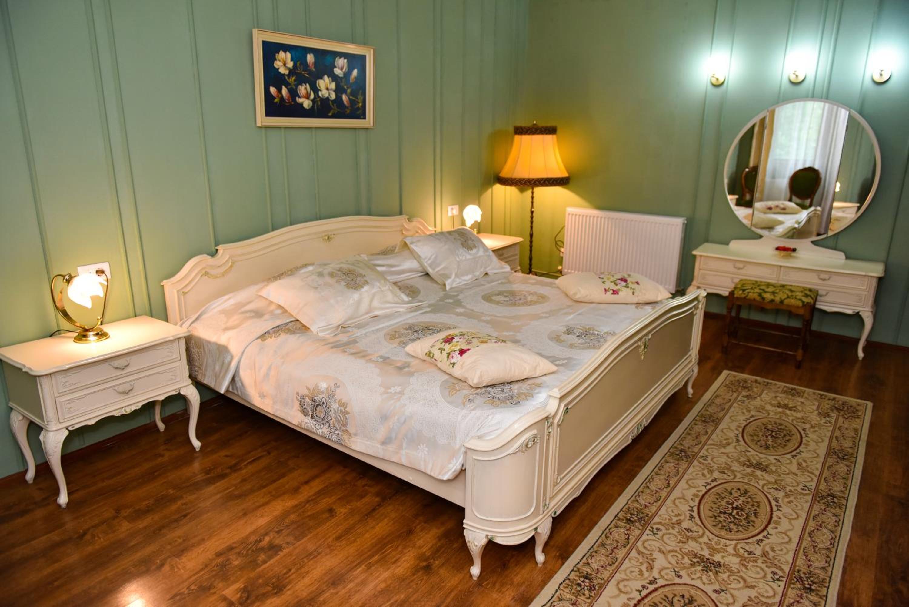 Two-Bedroom Apartment - Photo 3