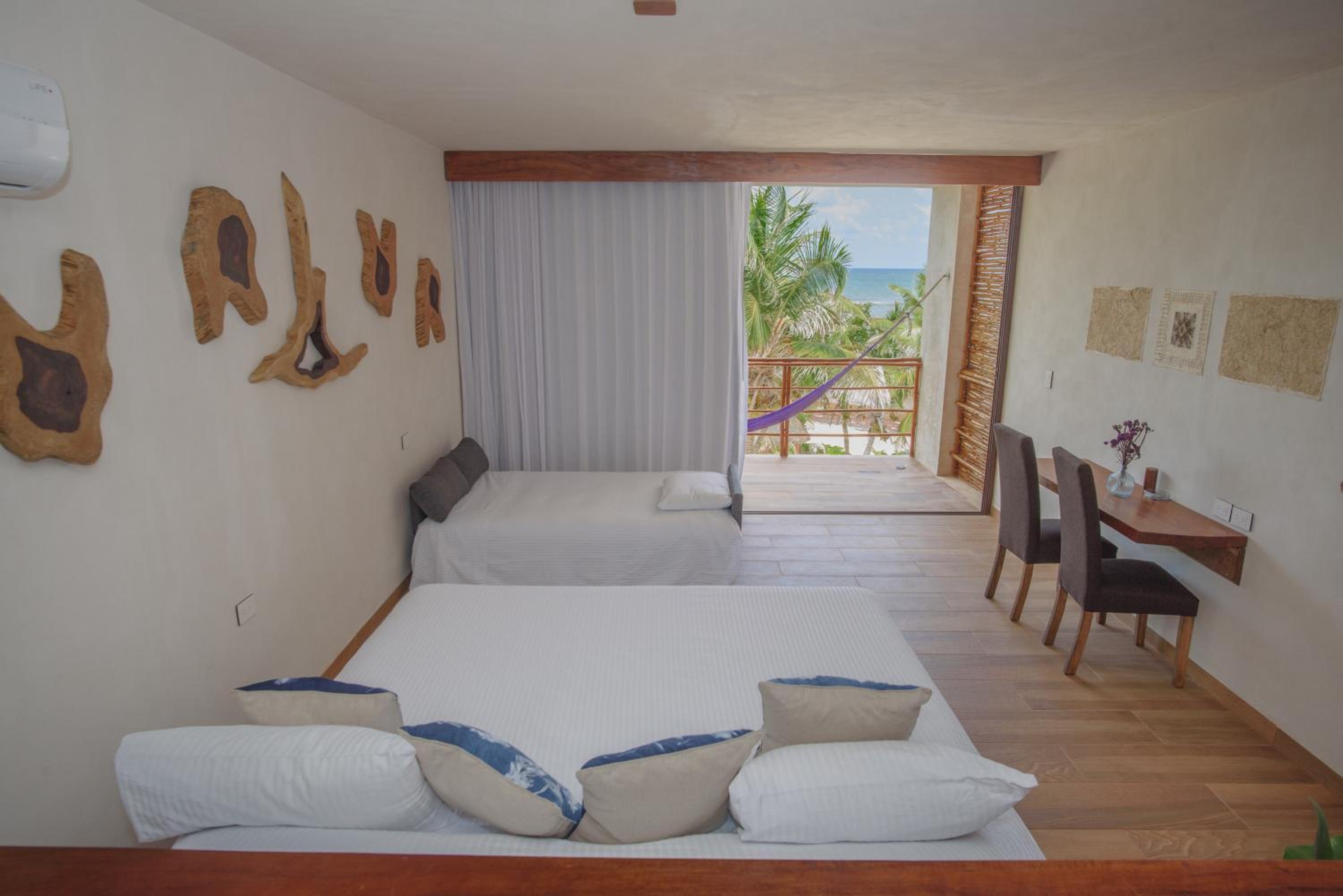 King Room with Sea View - Photo 3