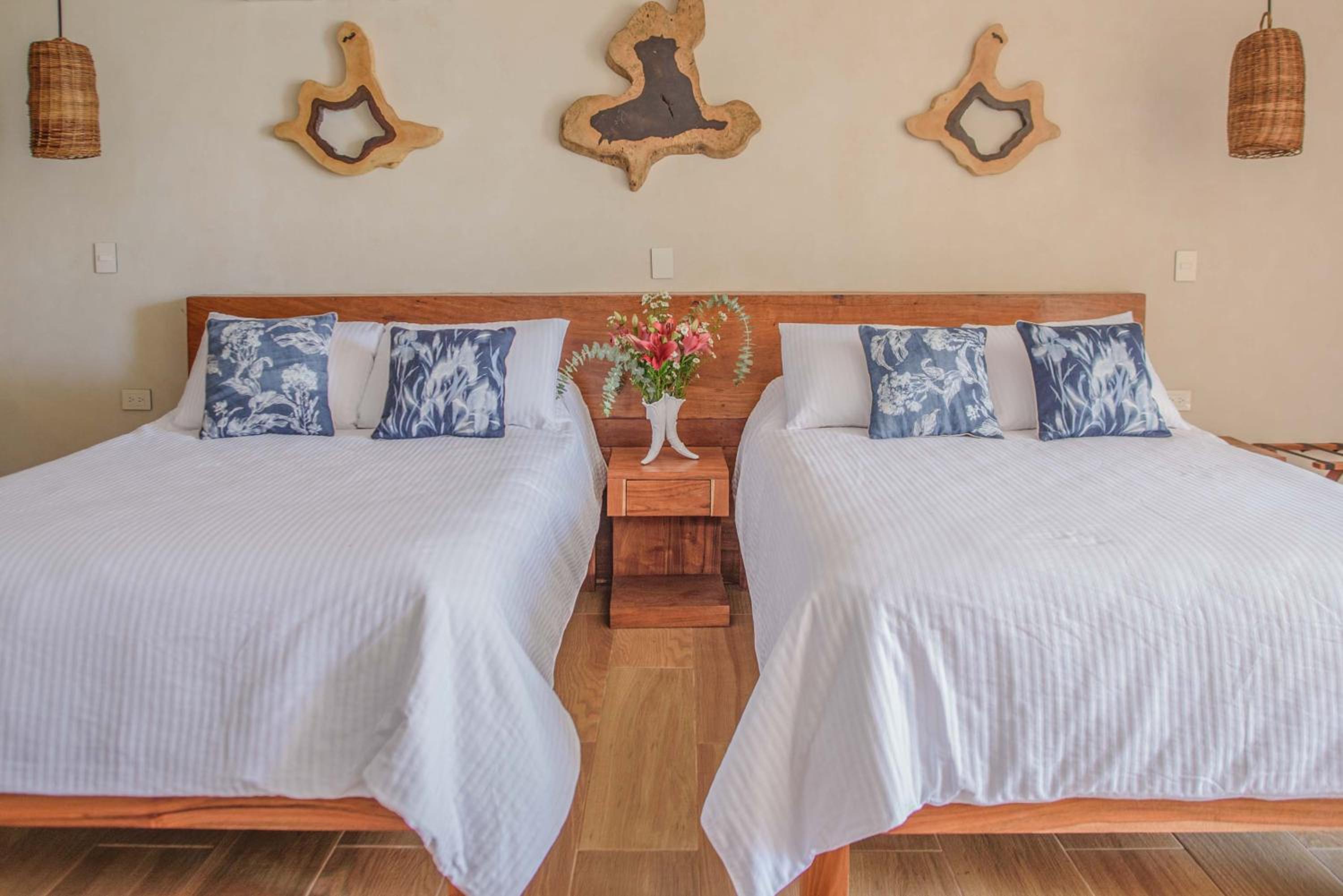Superior Twin Room with Sea View - Photo 5