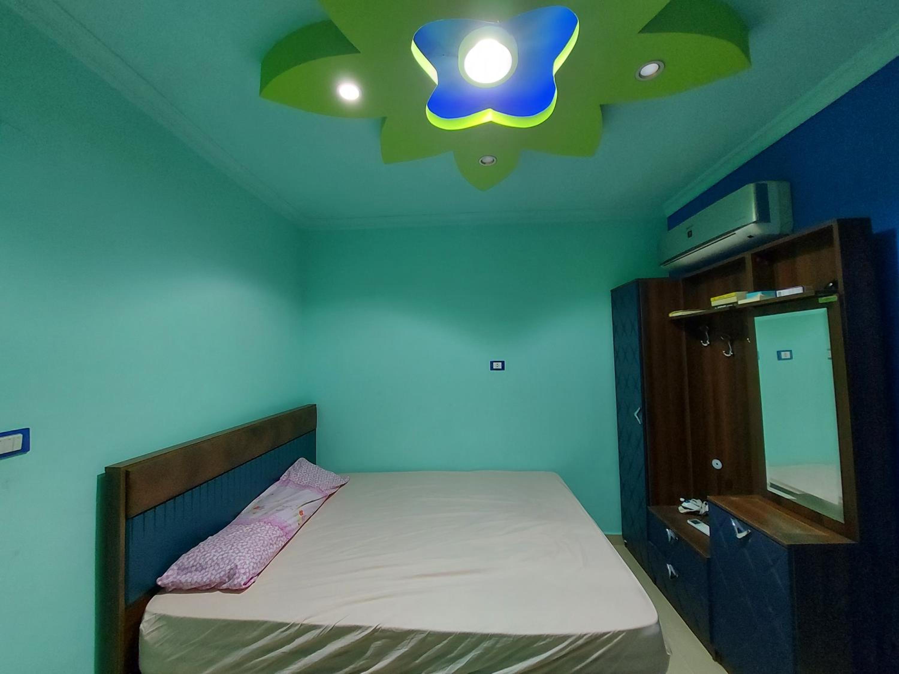 Two-Bedroom Apartment - Photo 4