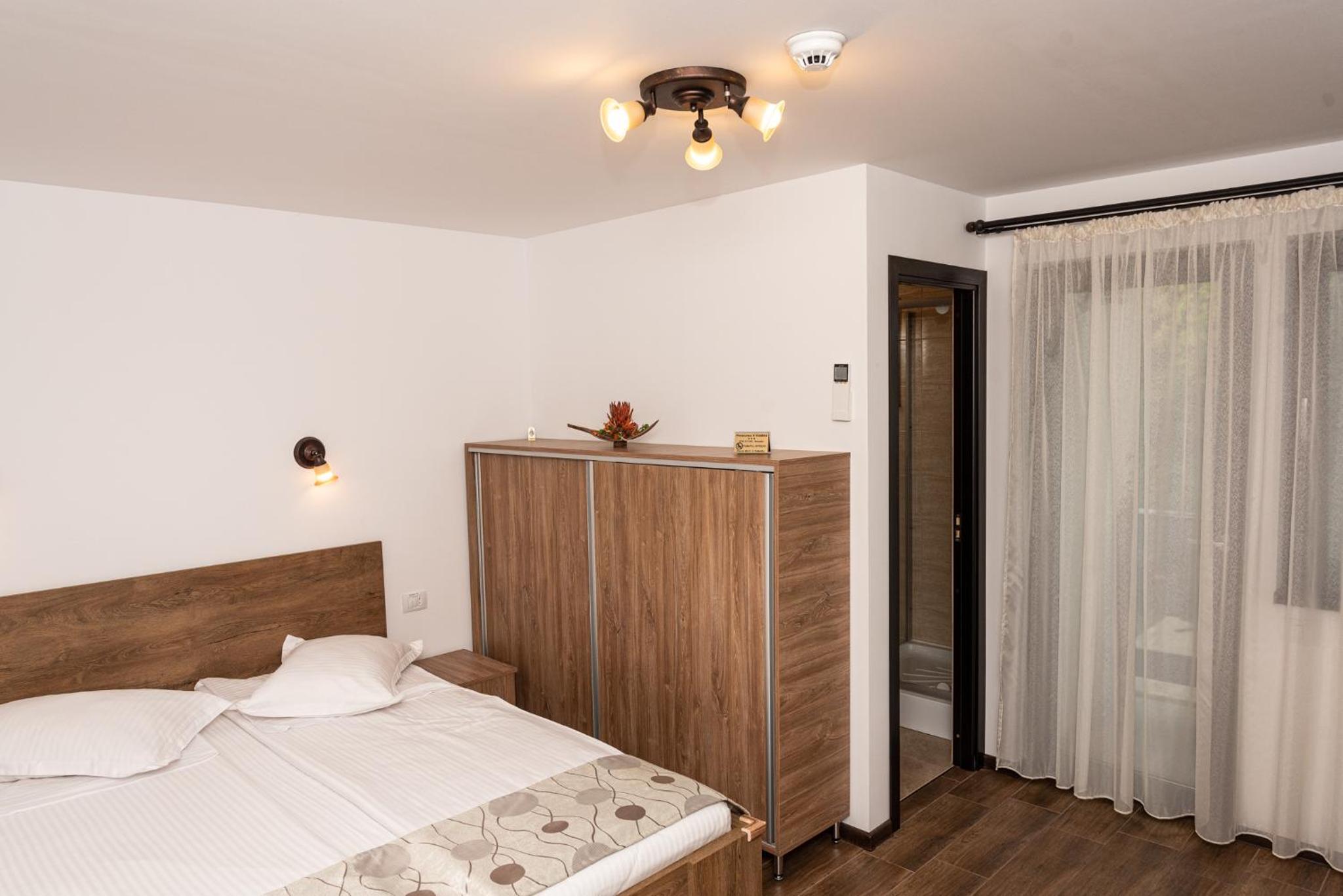 Standard Double Room - Photo 2