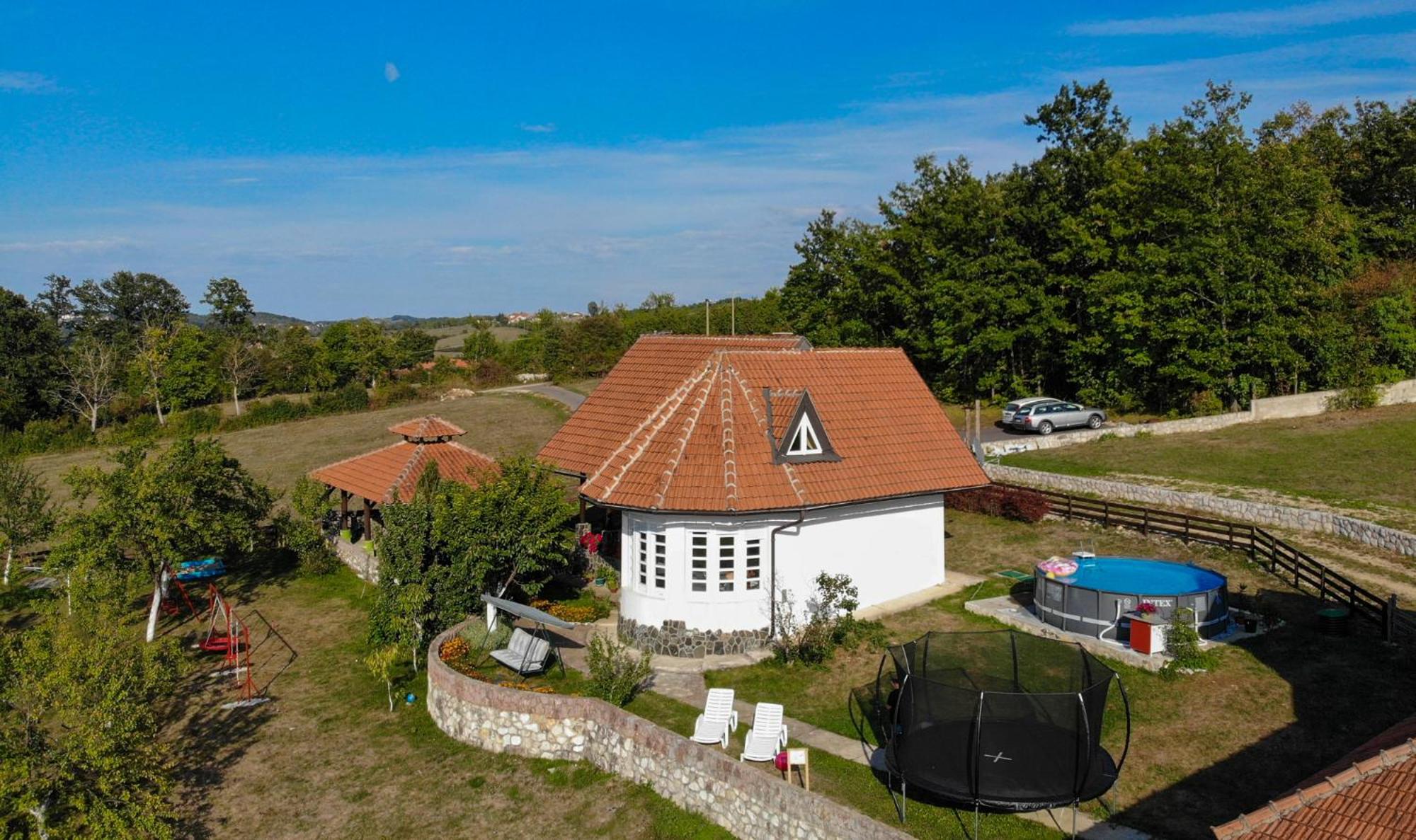 Villa photo 3