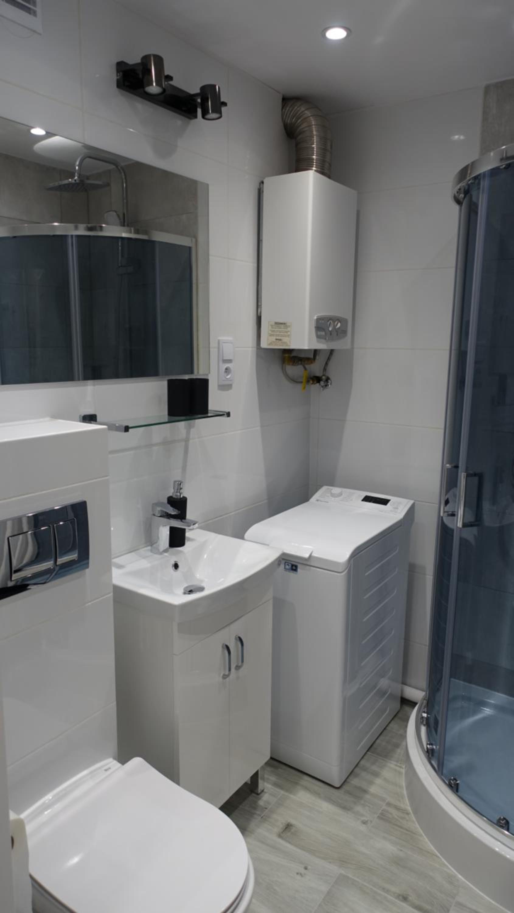 One-Bedroom Apartment - Photo 11