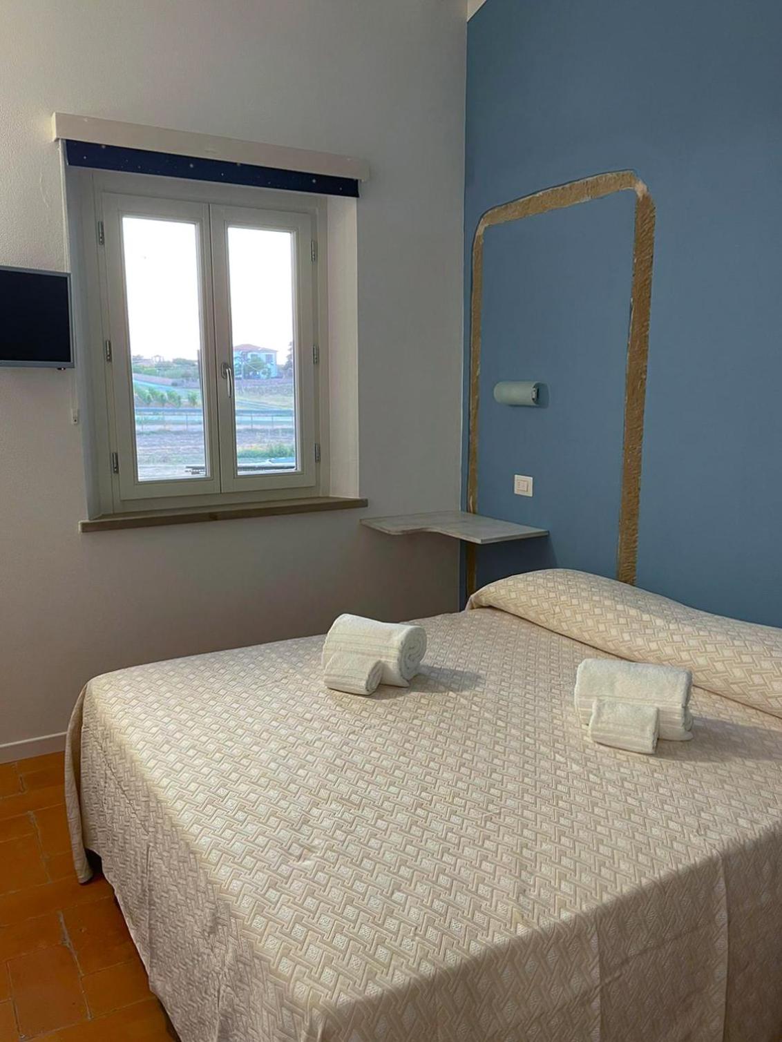 Triple Room with Private Bathroom - Photo 6
