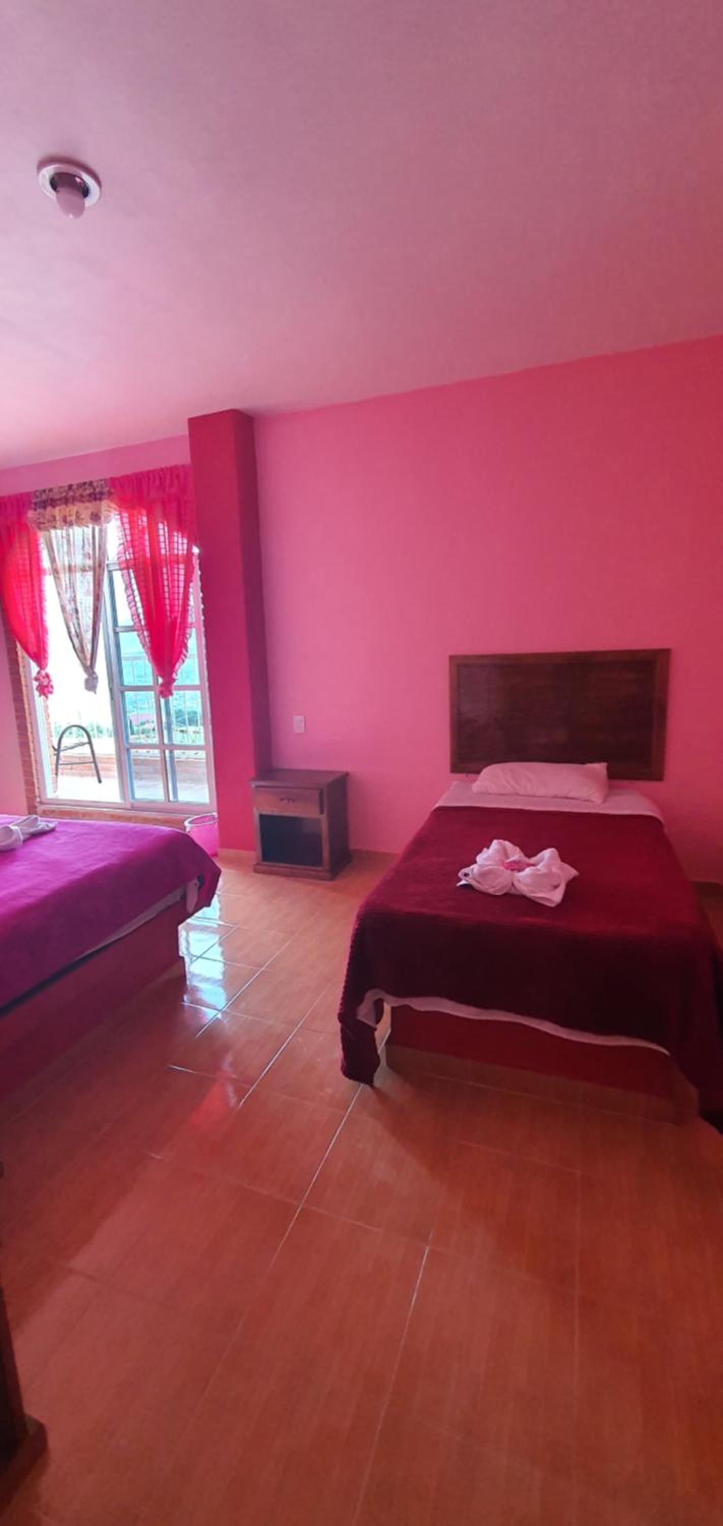 Economy Triple Room with Shared Bathroom photo 2
