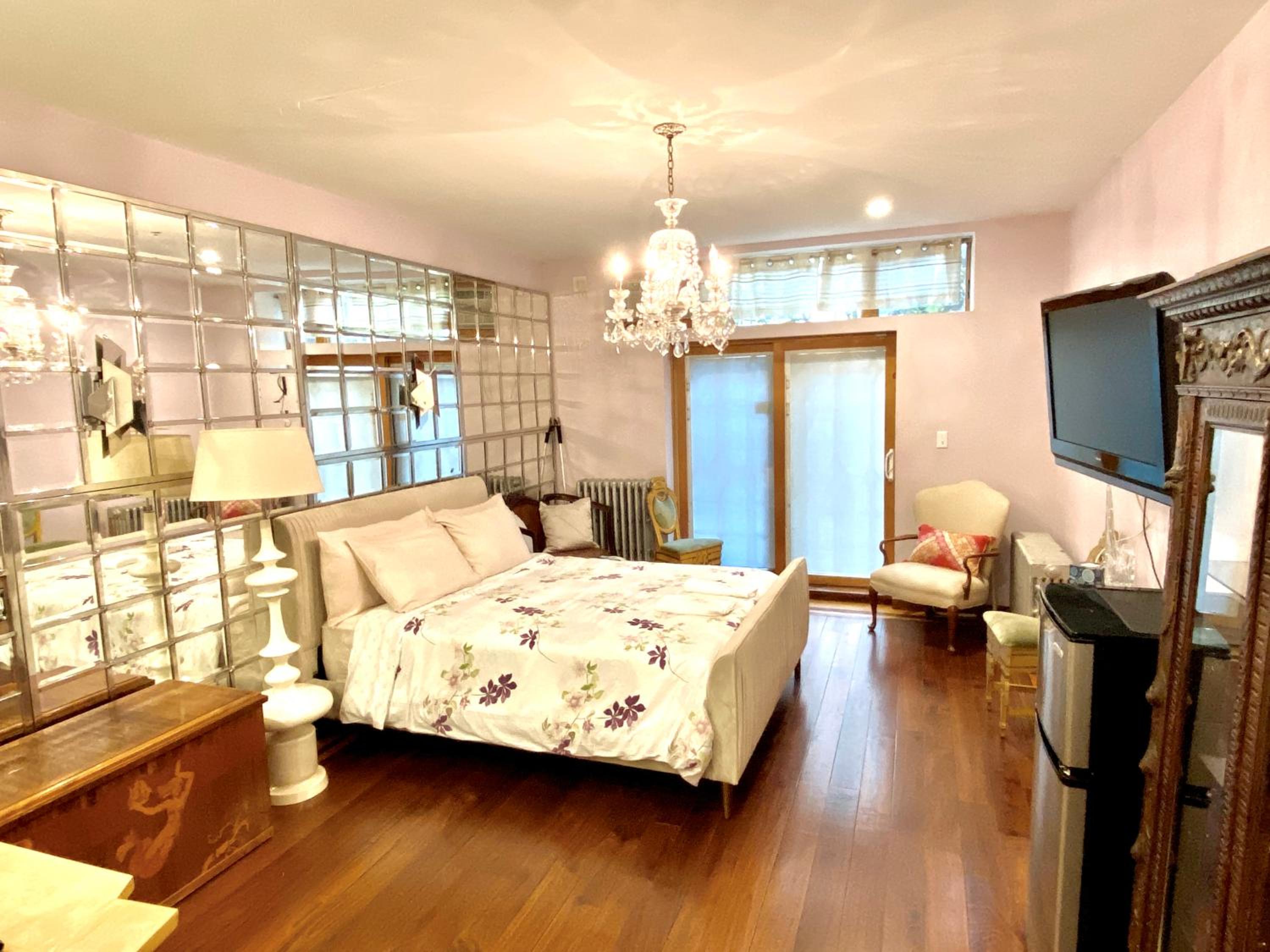 Deluxe Suite With Spa Bath photo 1