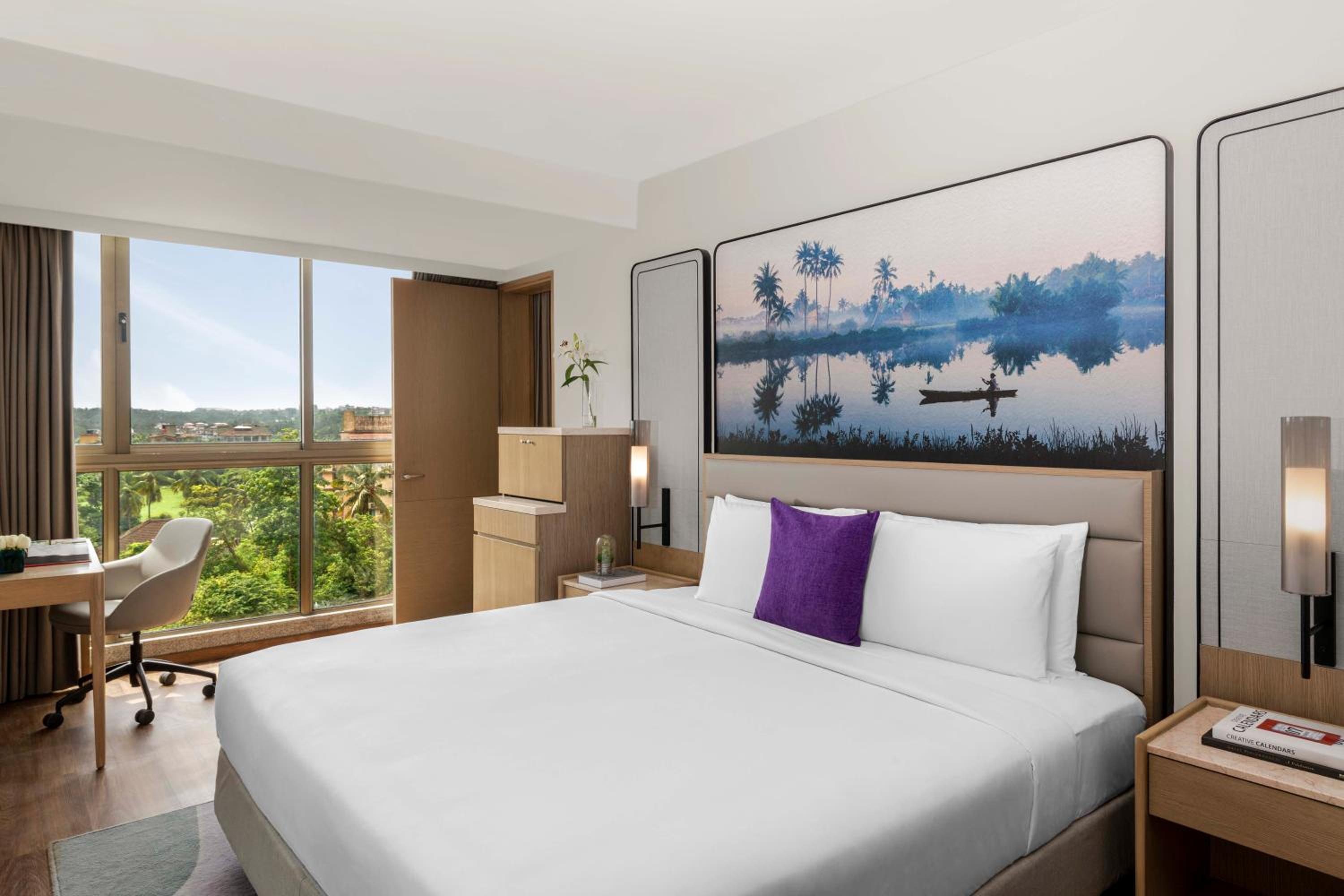 Deluxe Suite - Photo 1