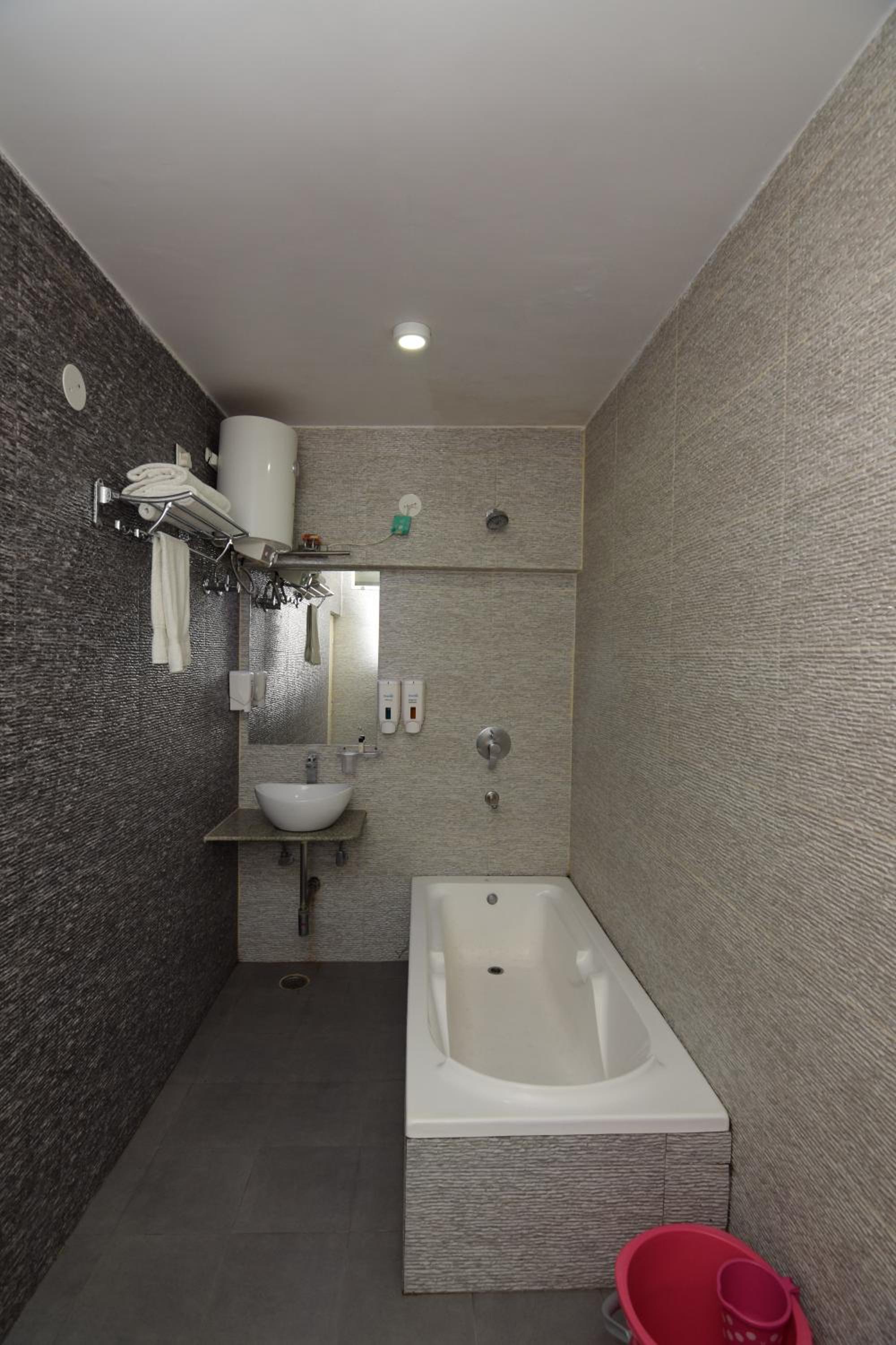 Premium Room with bathtub photo 3