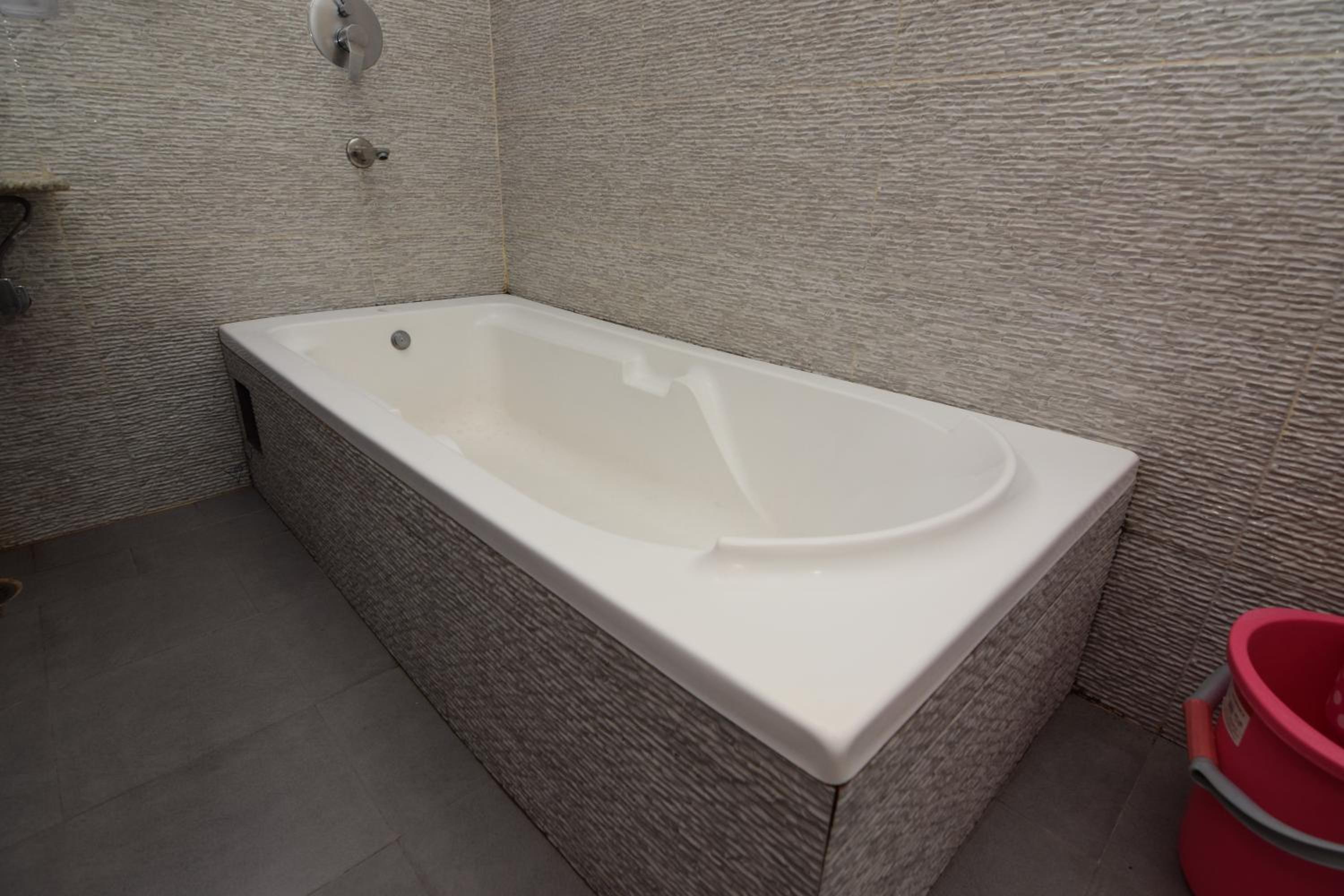 Premium Room with bathtub photo 2