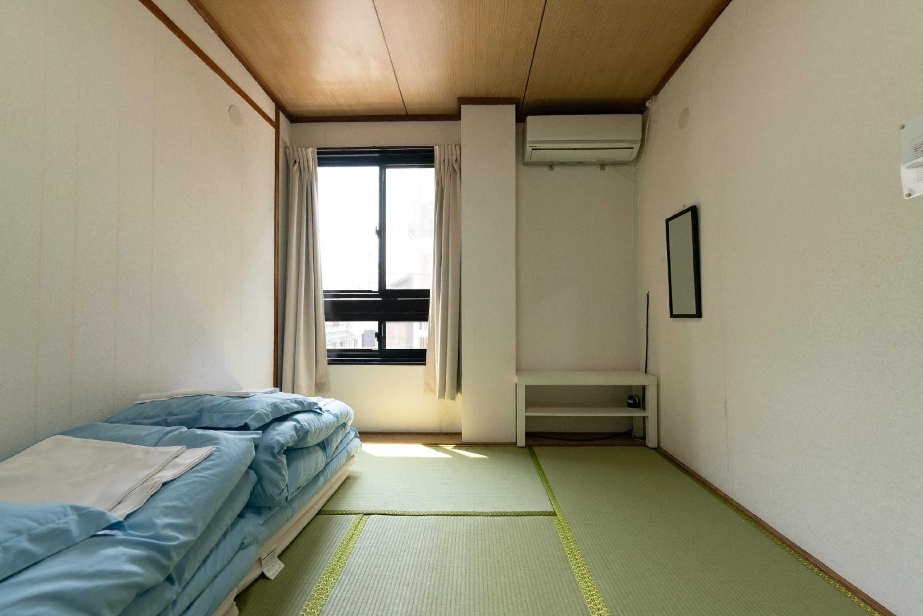 Japanese-Style Twin Room with Shared Bathroom photo 1