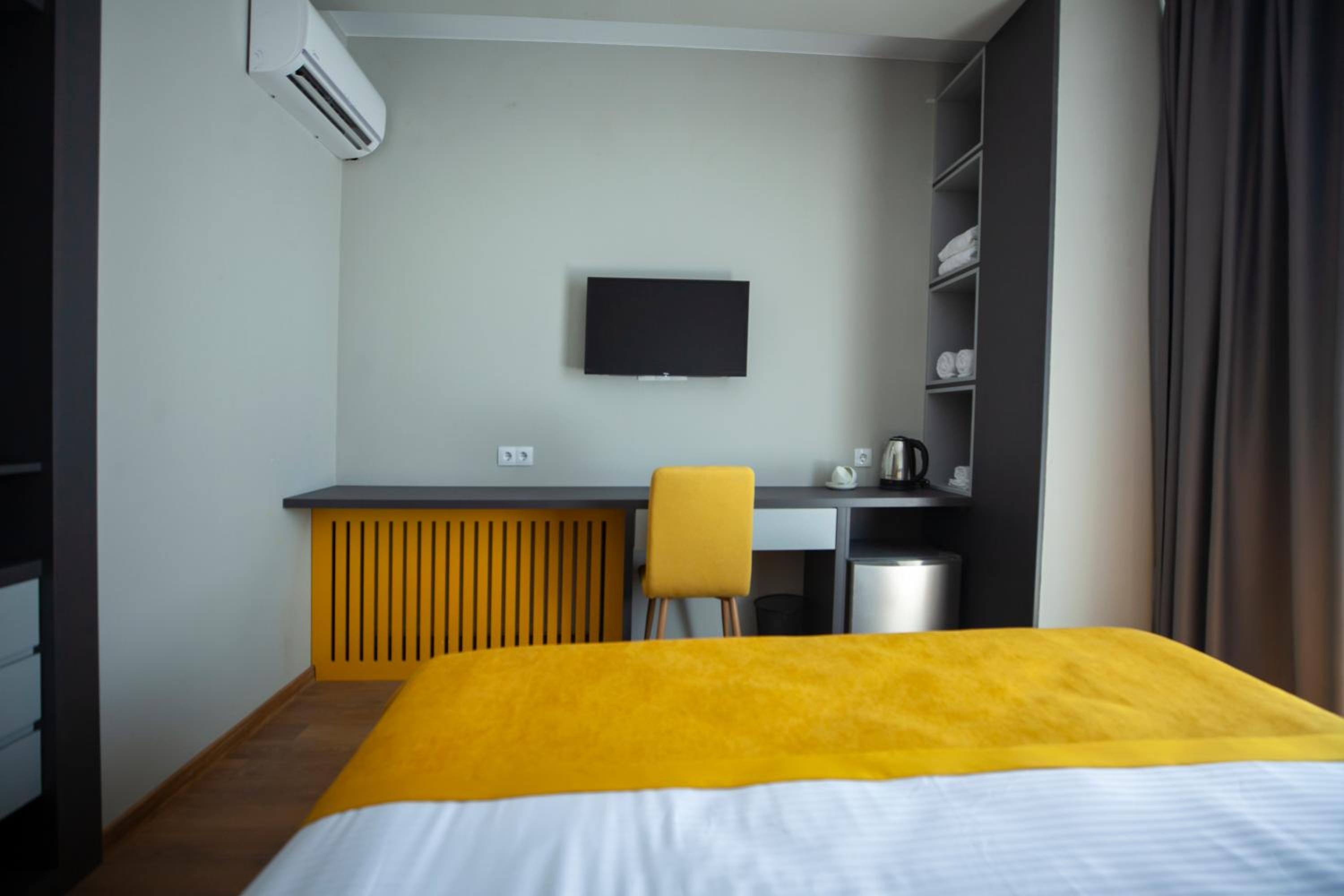 Budget Double Room - Photo 1