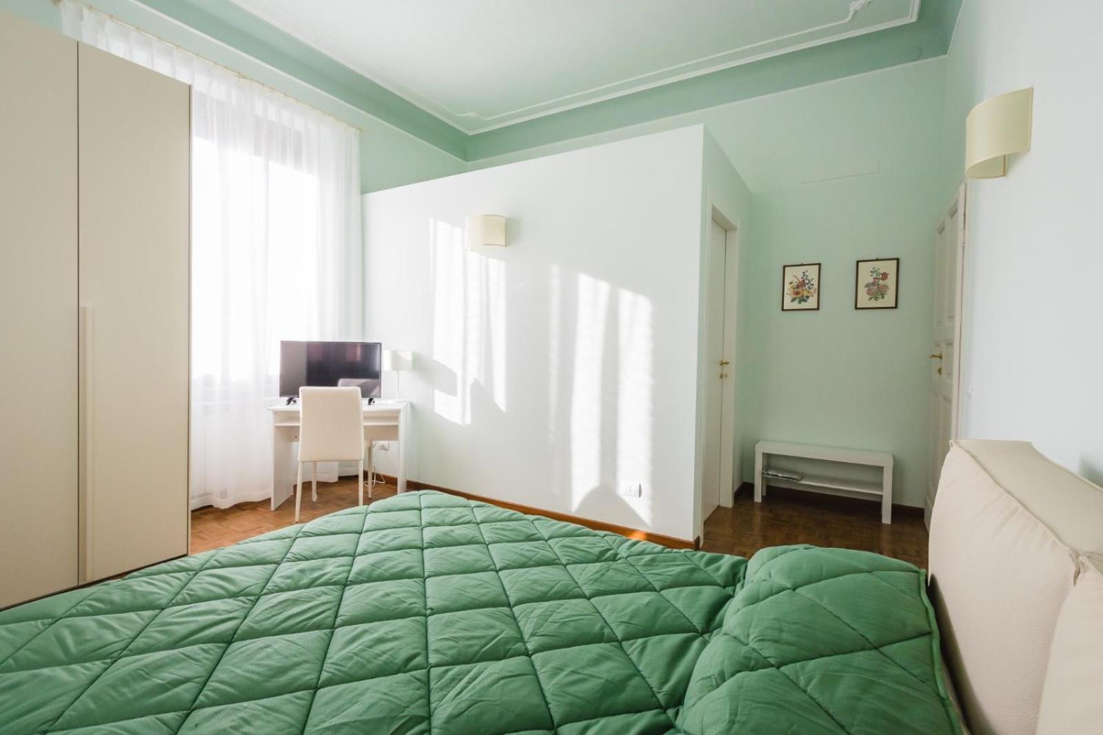 Double Room with Private Bathroom photo 2
