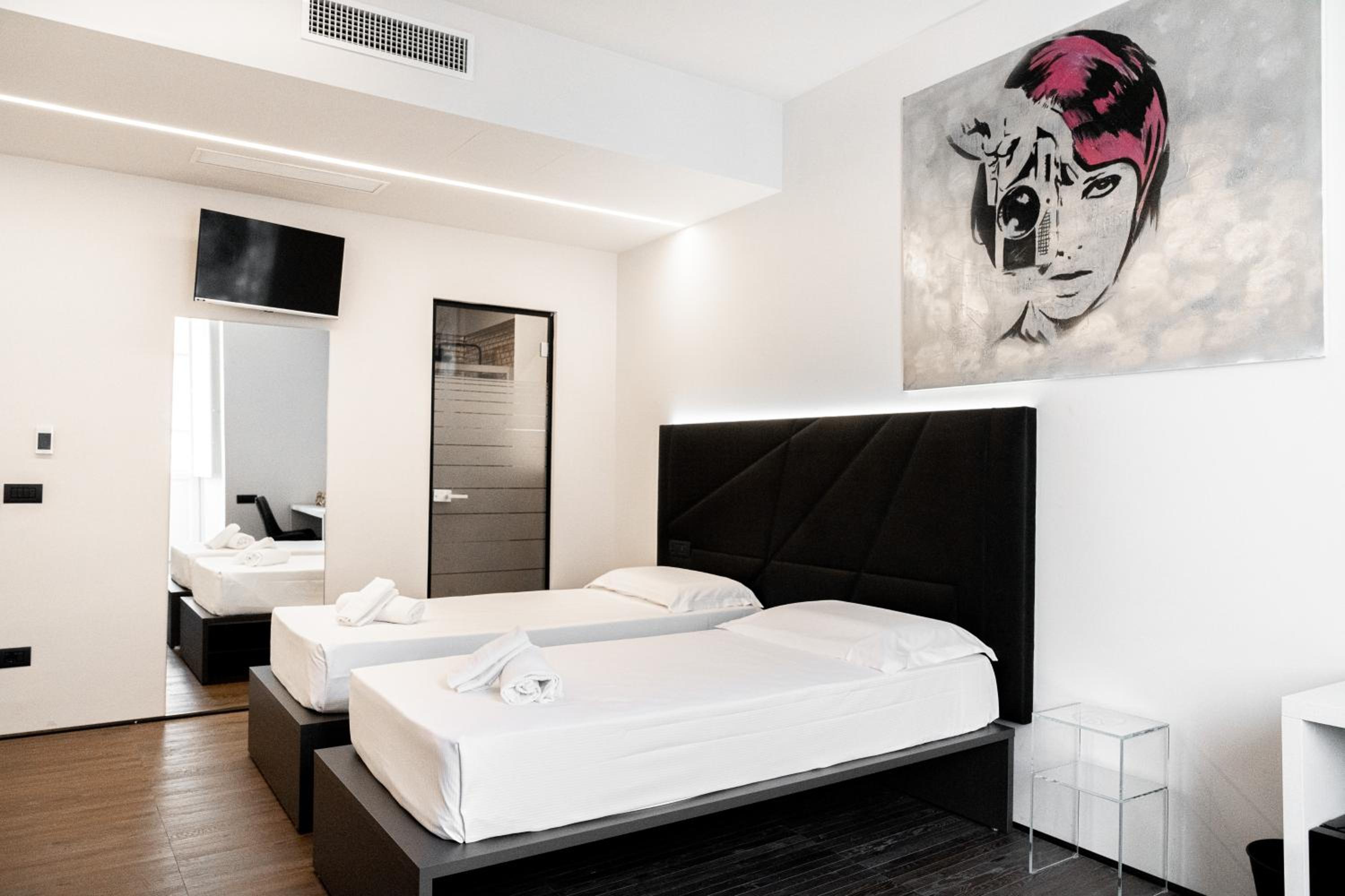 Deluxe Quadruple Room  - Photo 5
