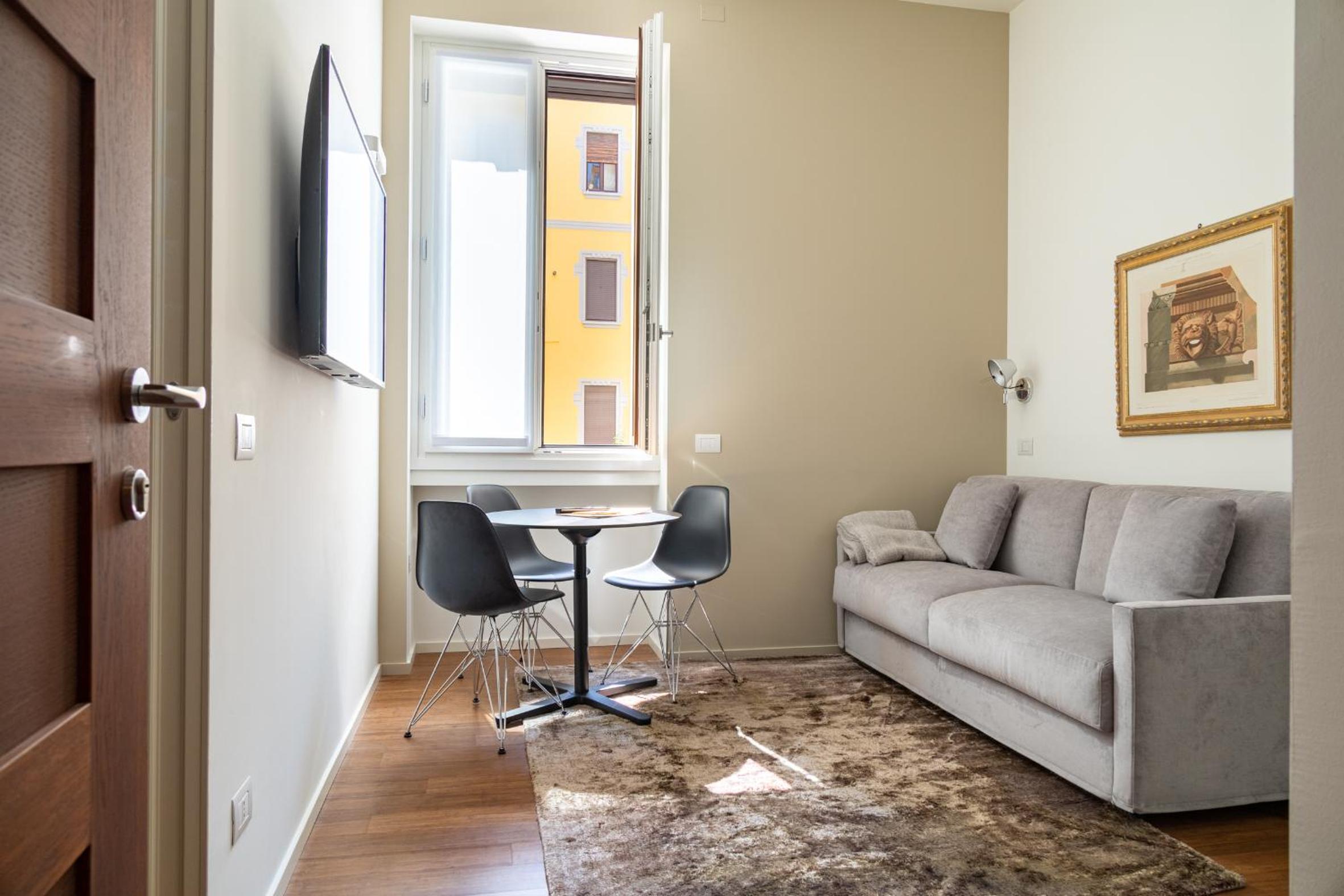 Superior One-Bedroom Apartment