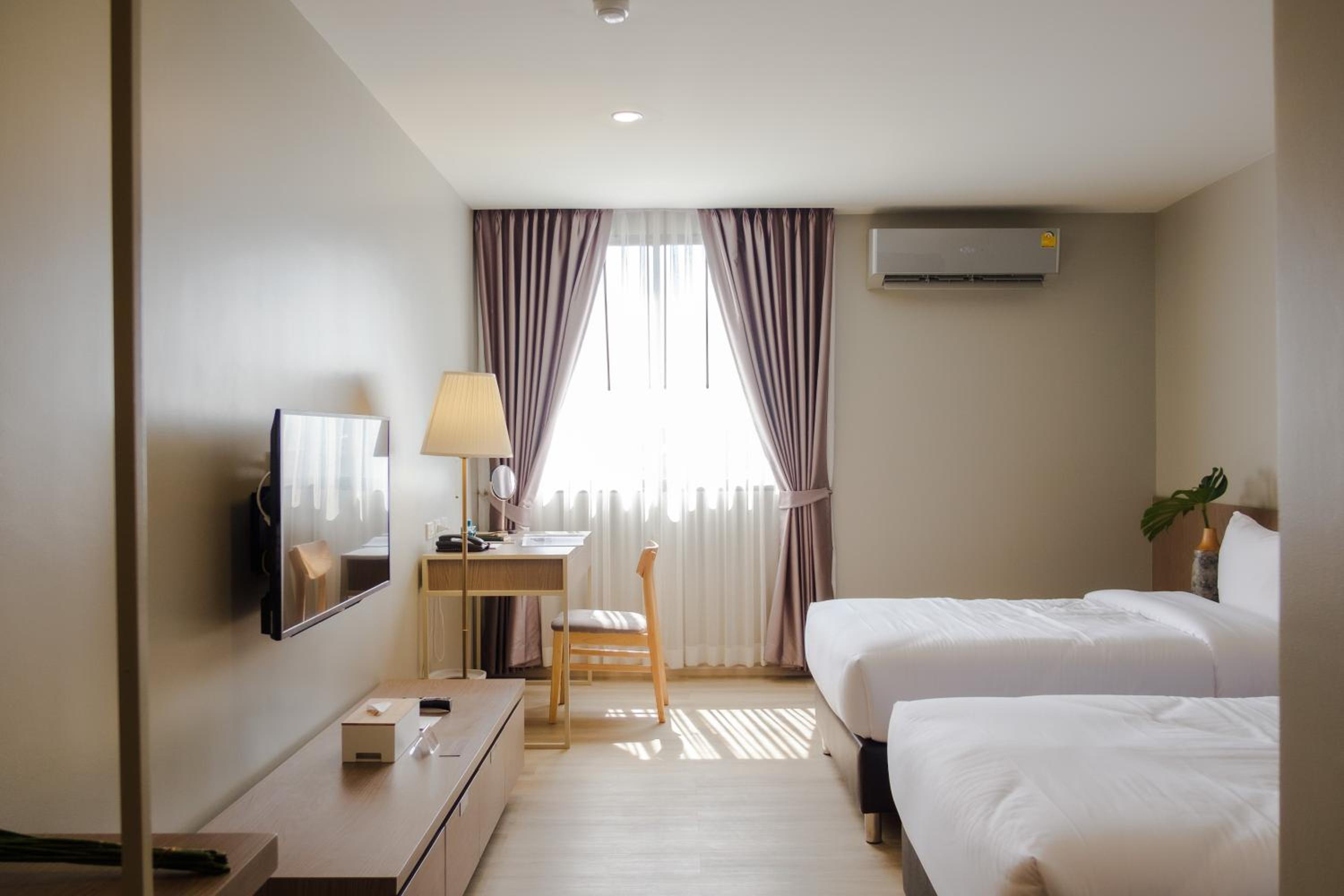 Deluxe Twin Room - Photo 7