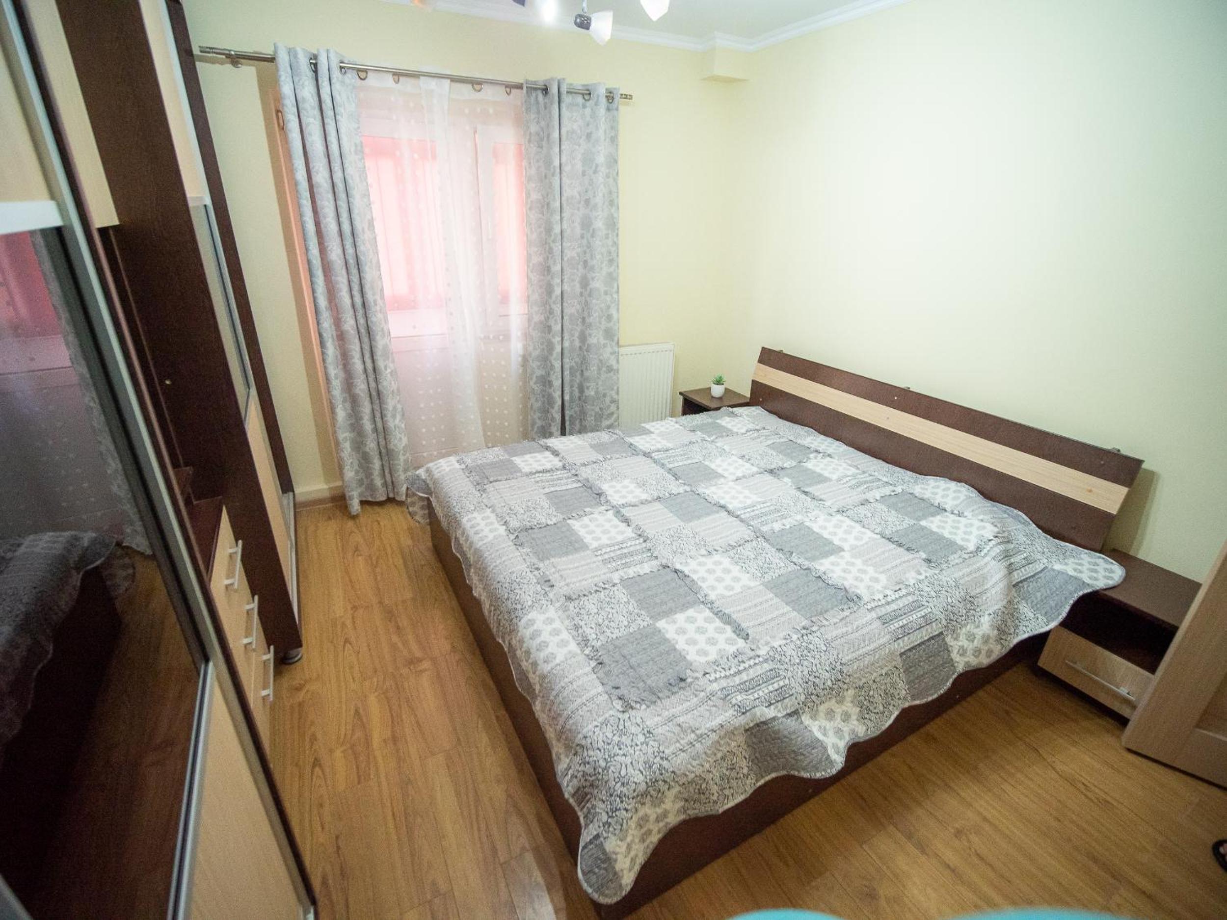 Two-Bedroom Apartment - Photo 5