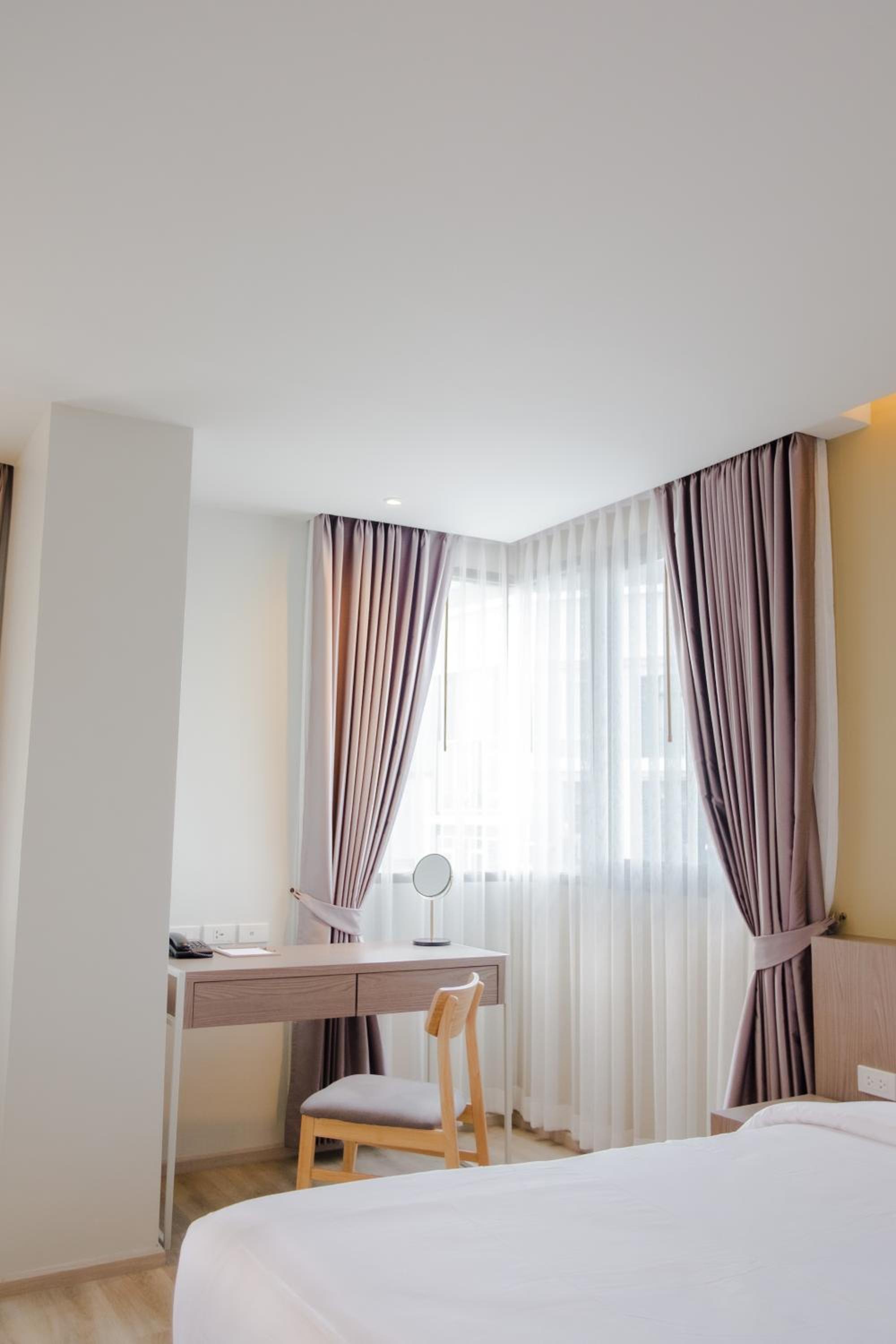Corner Suites - Photo 2