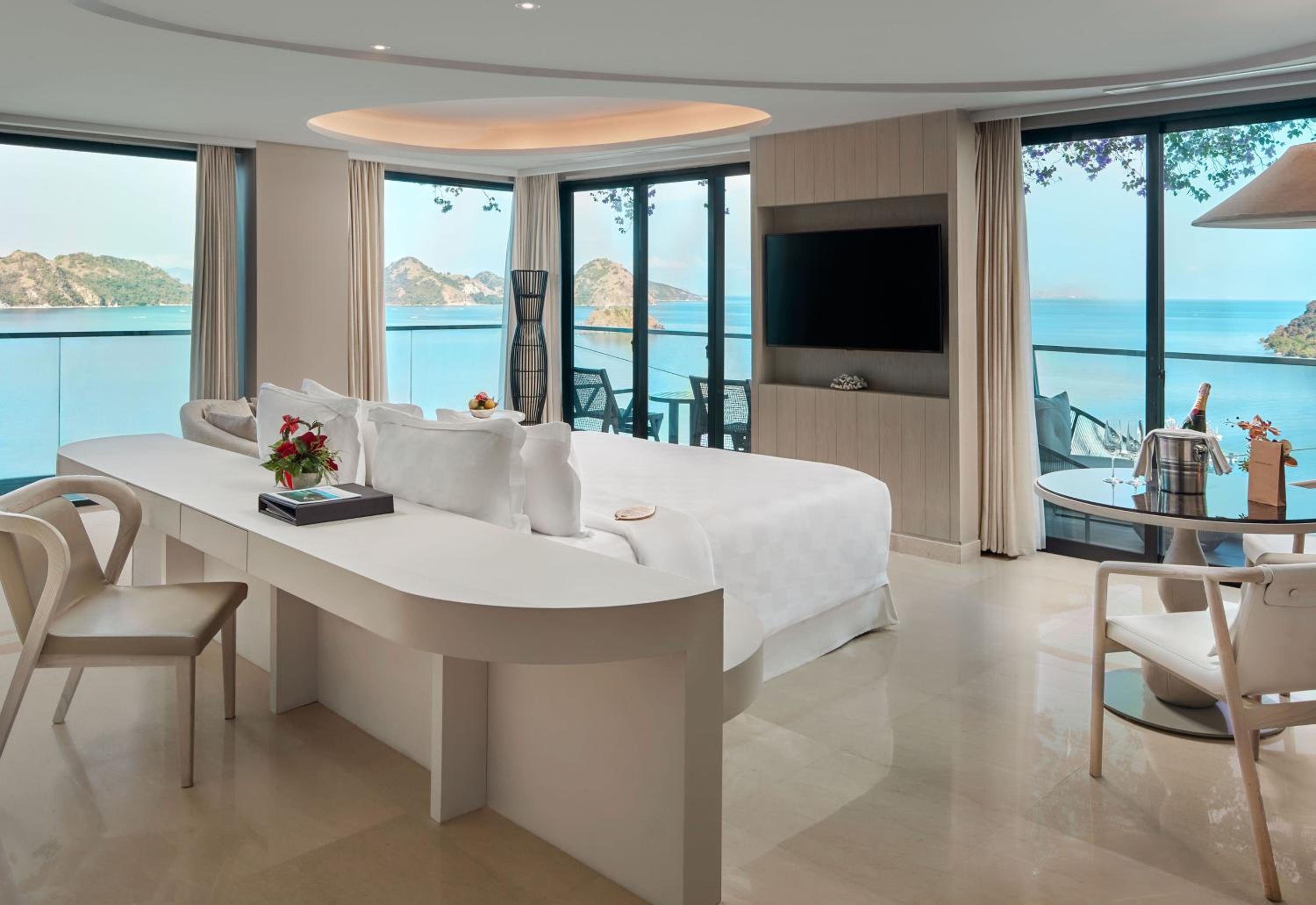 Ocean View Suite - Photo 1
